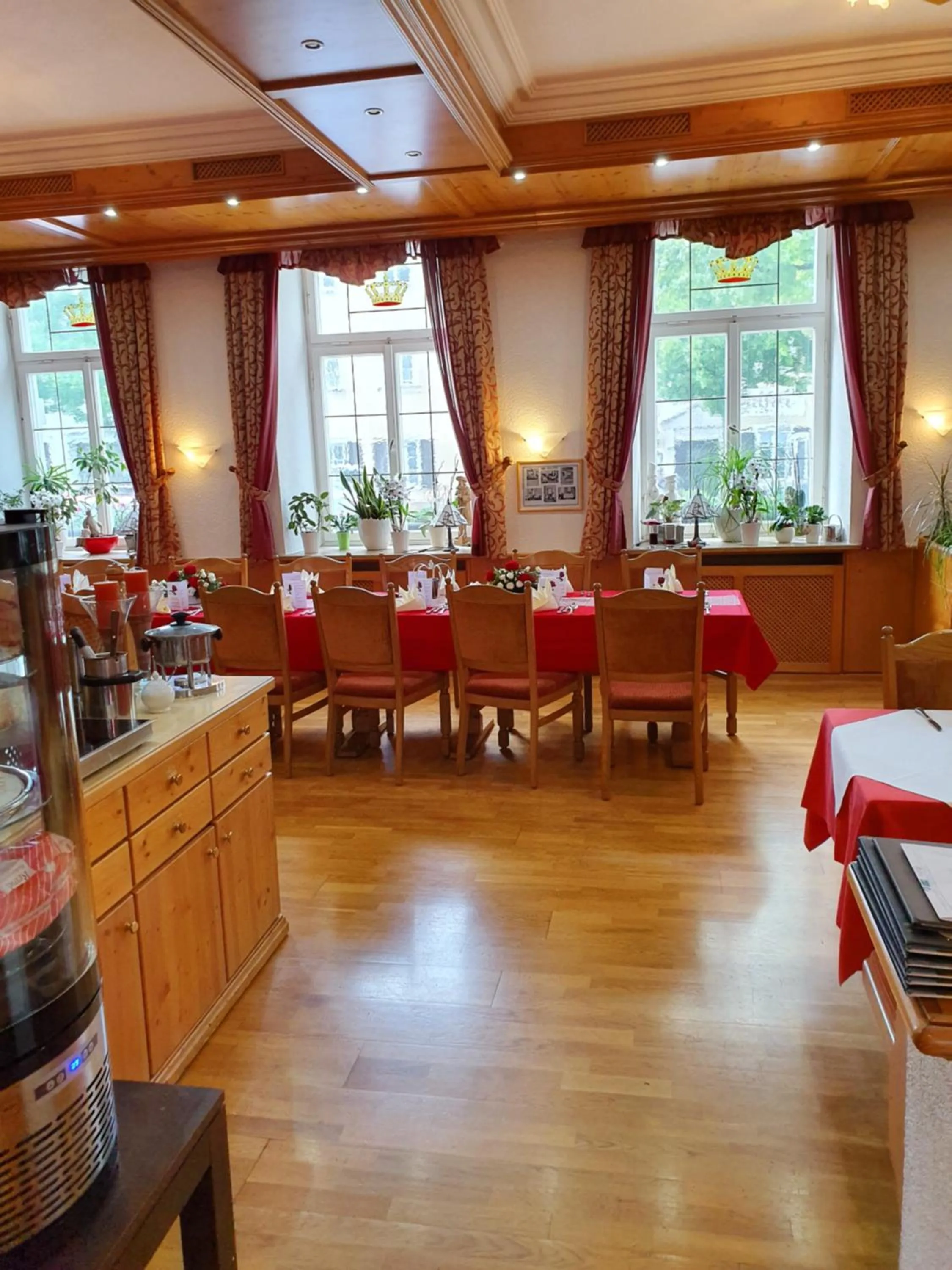 Restaurant/places to eat in Hotel & Restaurant Krone