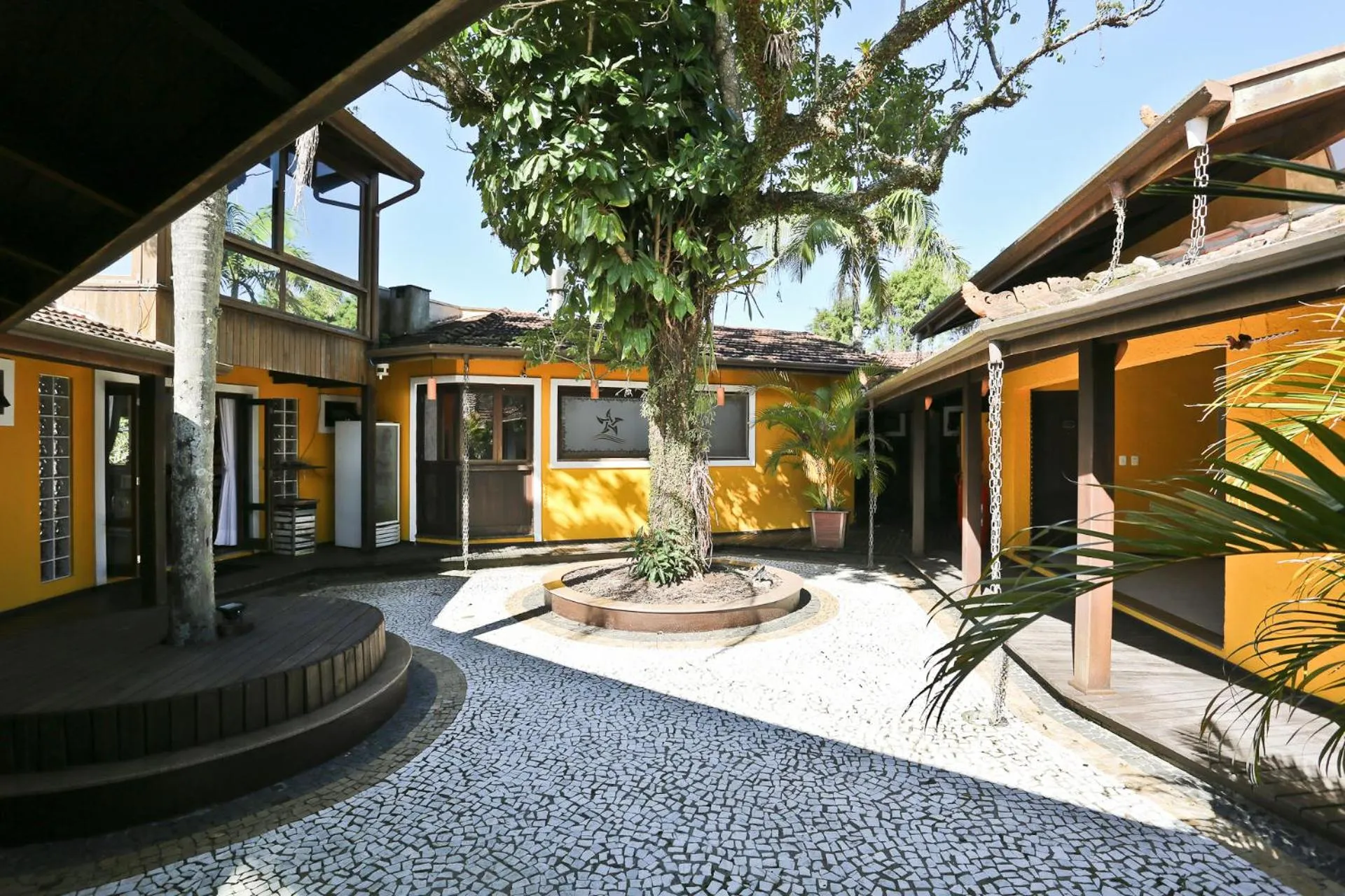 Estaleiro Guest House