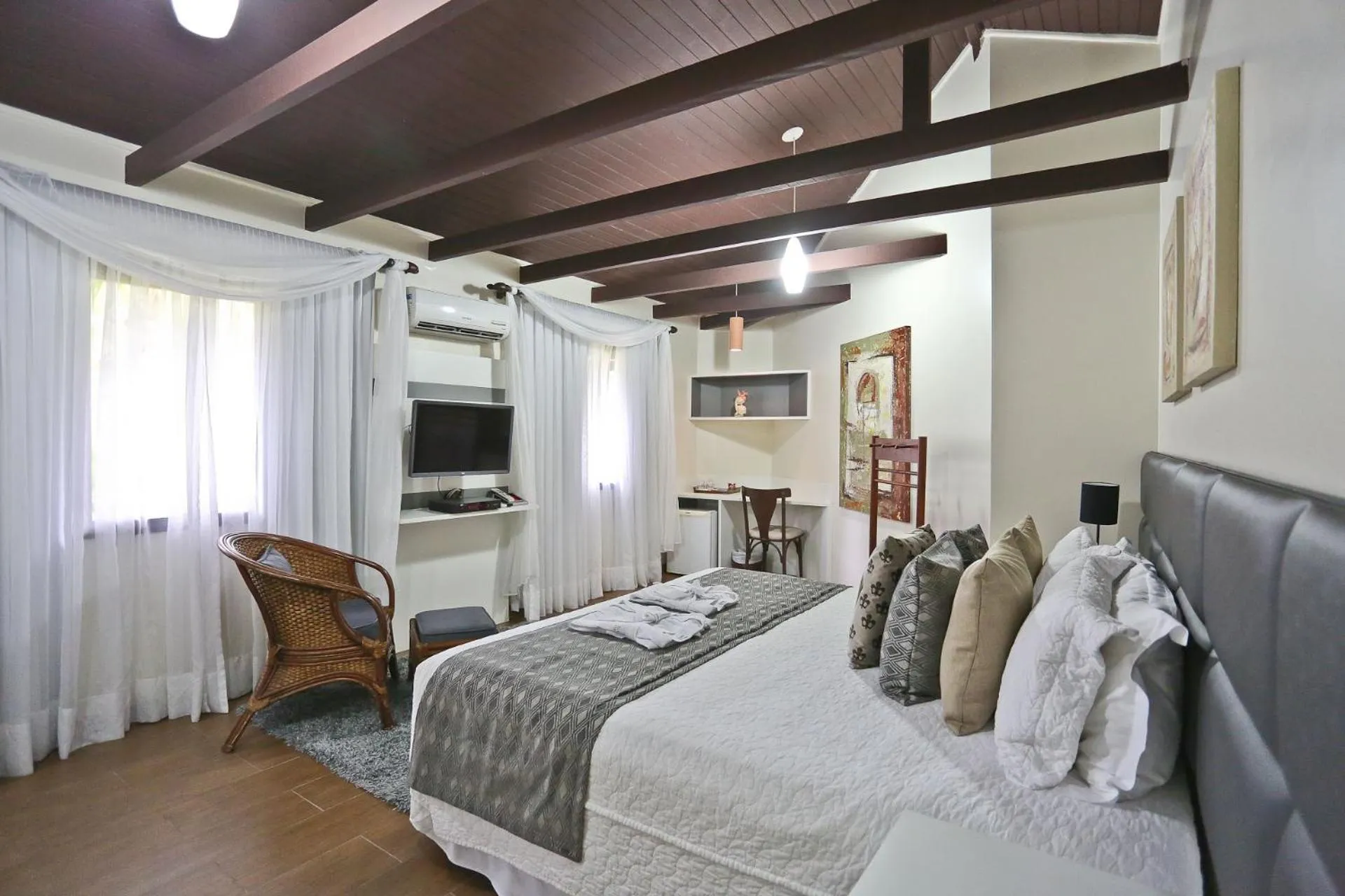 Bed in Estaleiro Guest House