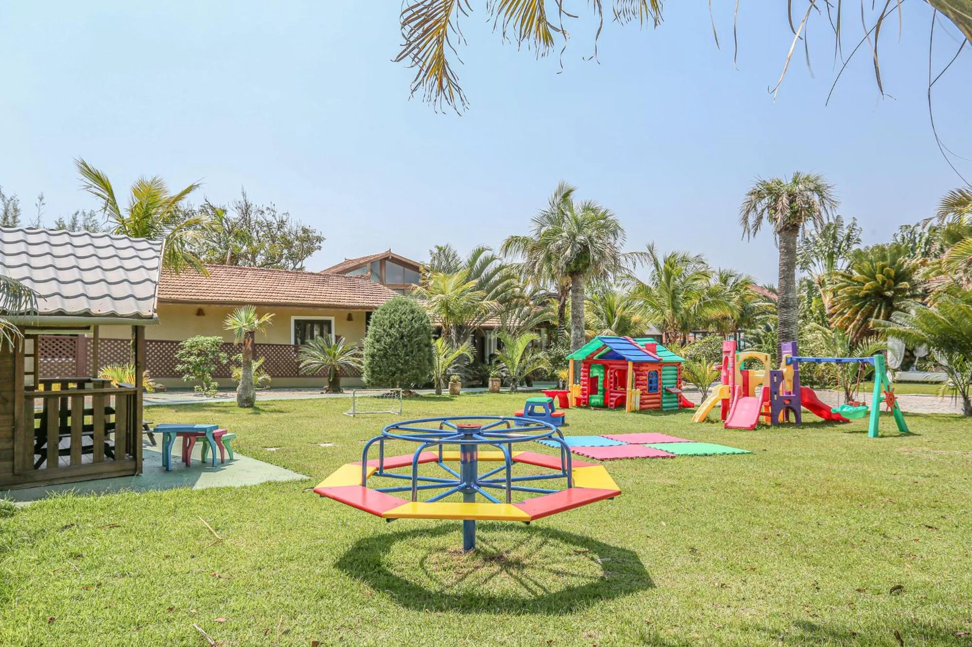 Children play ground in Estaleiro Guest House