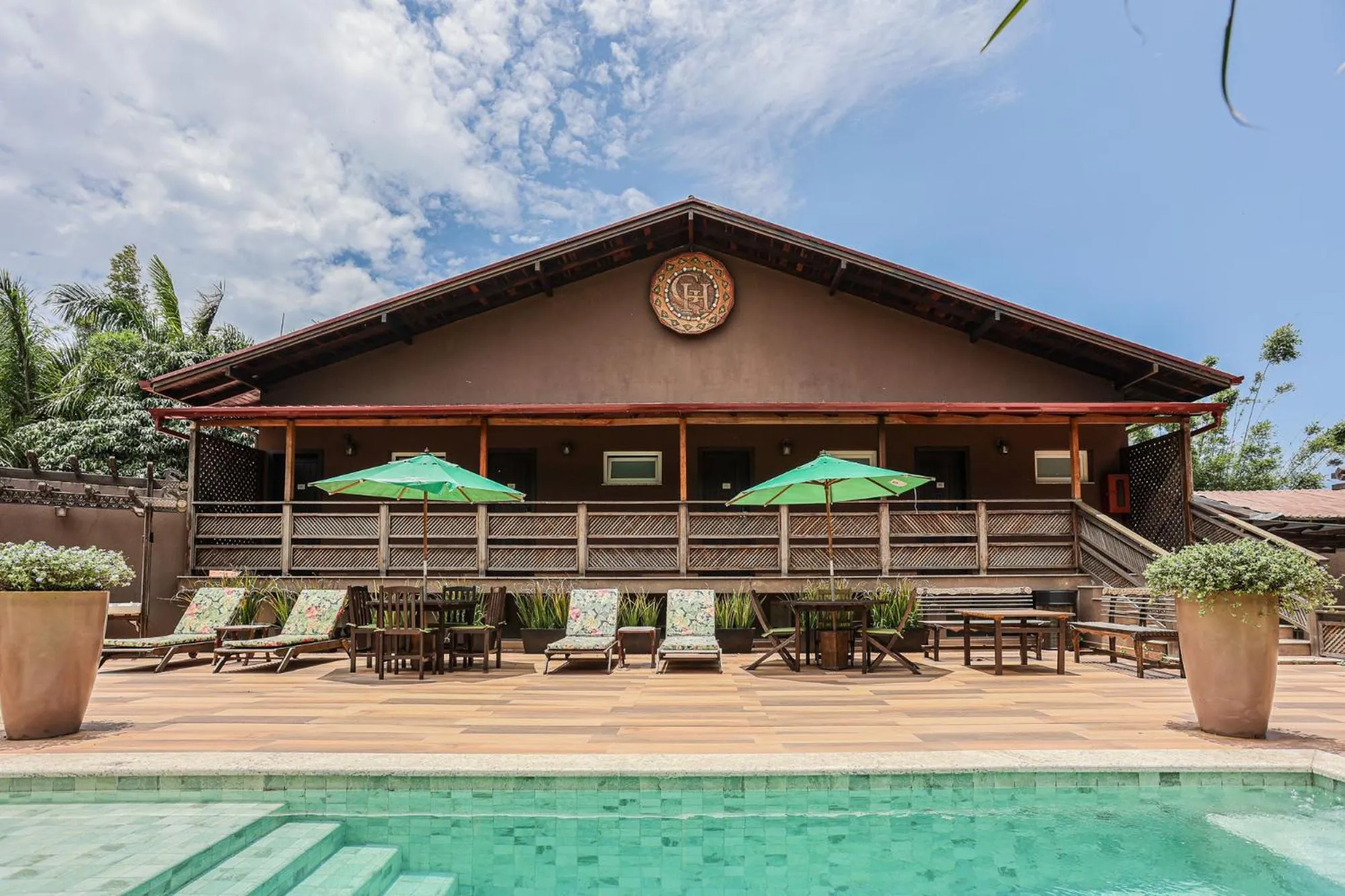 Swimming pool in Estaleiro Guest House