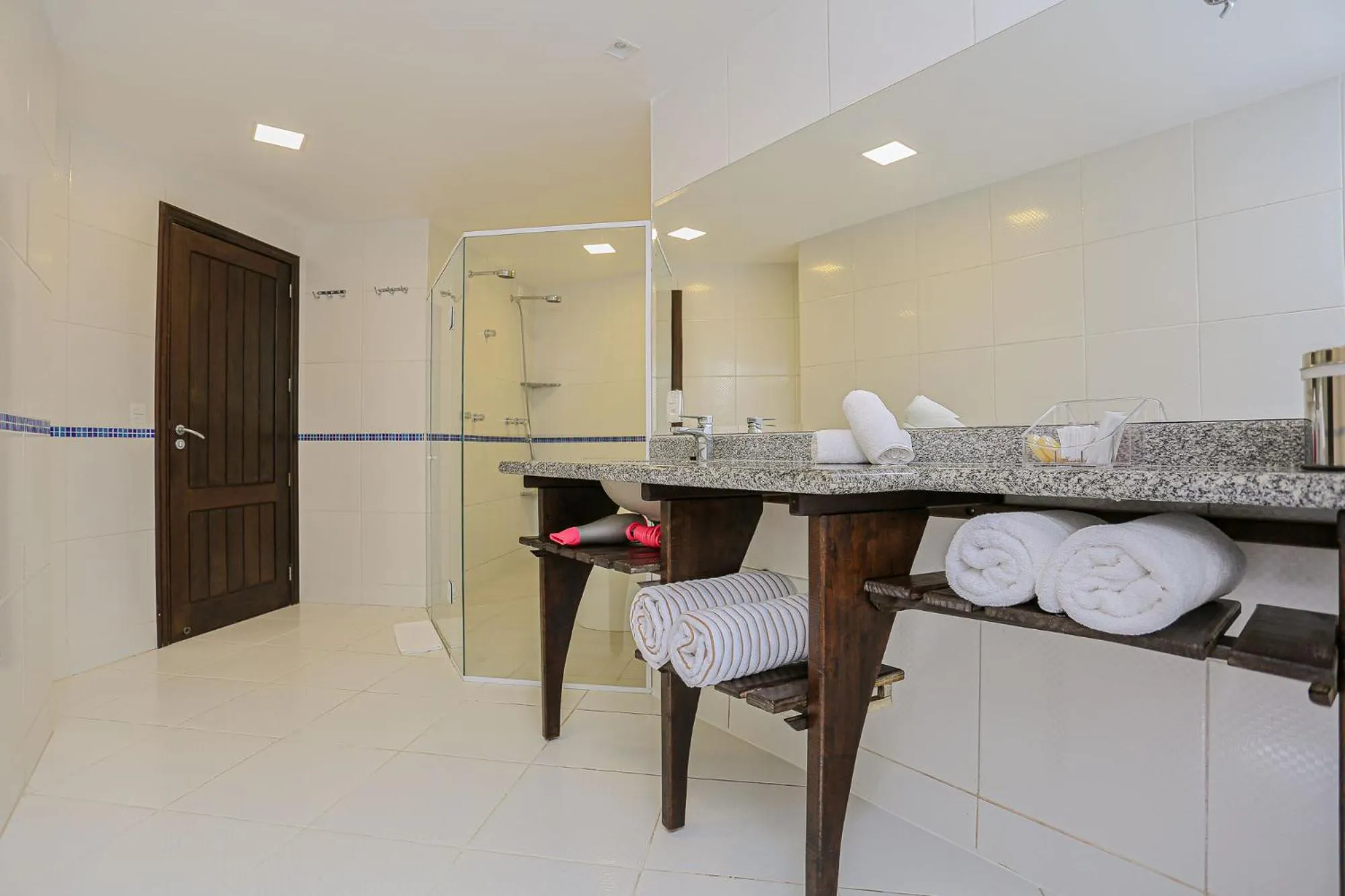 Bathroom in Estaleiro Guest House