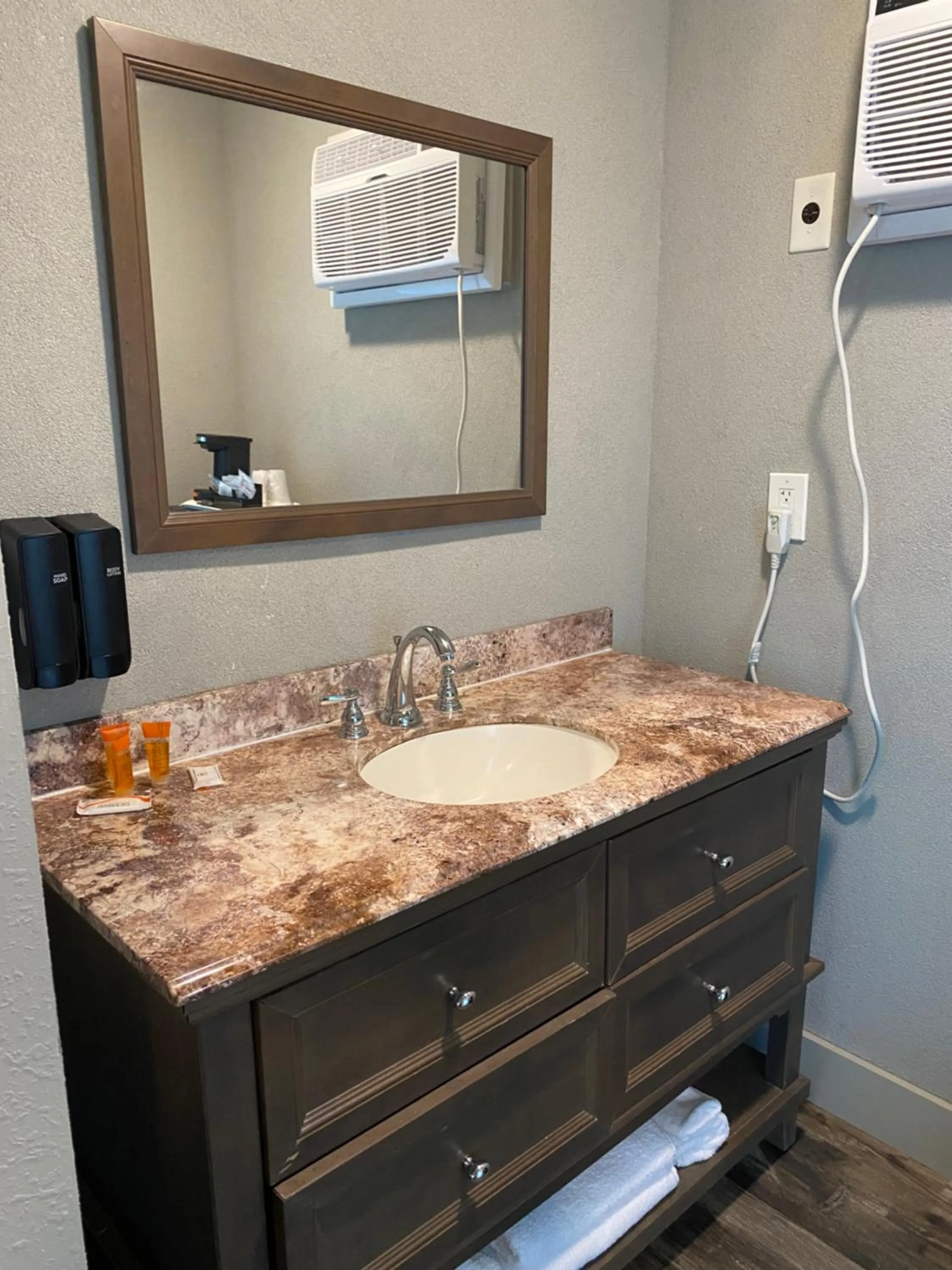 Bathroom in Scarborough Inn