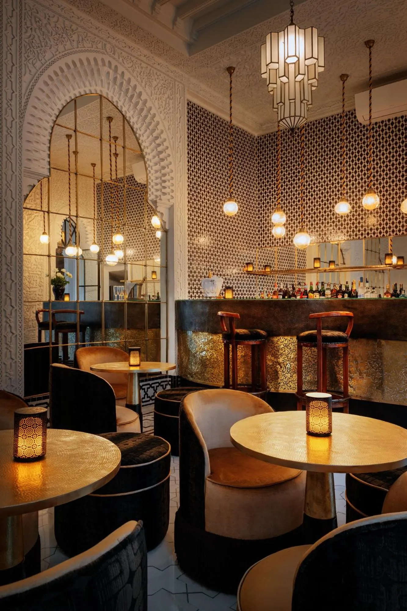 Restaurant/places to eat in Riad Kheirredine