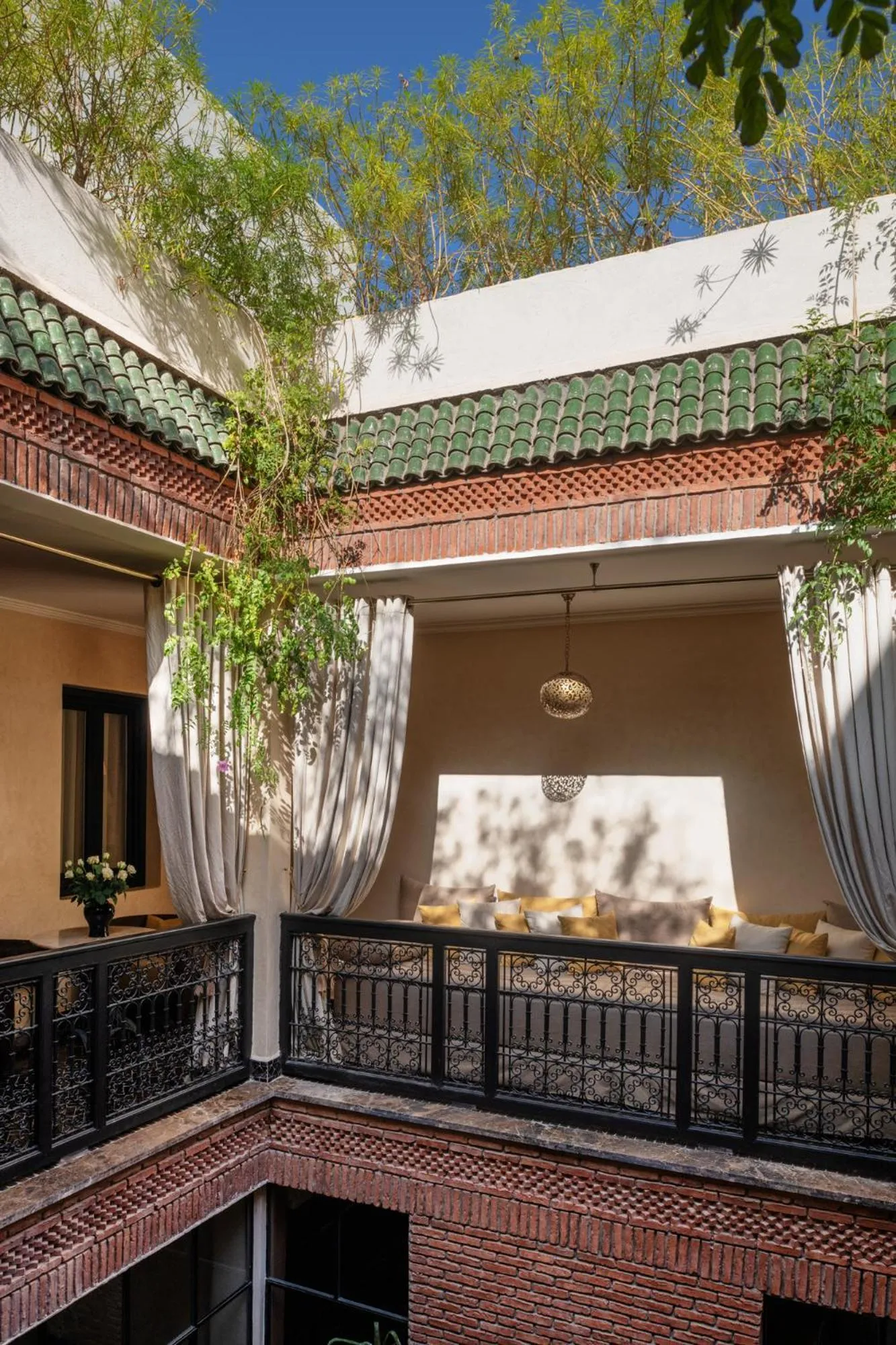 Property building in Riad Kheirredine