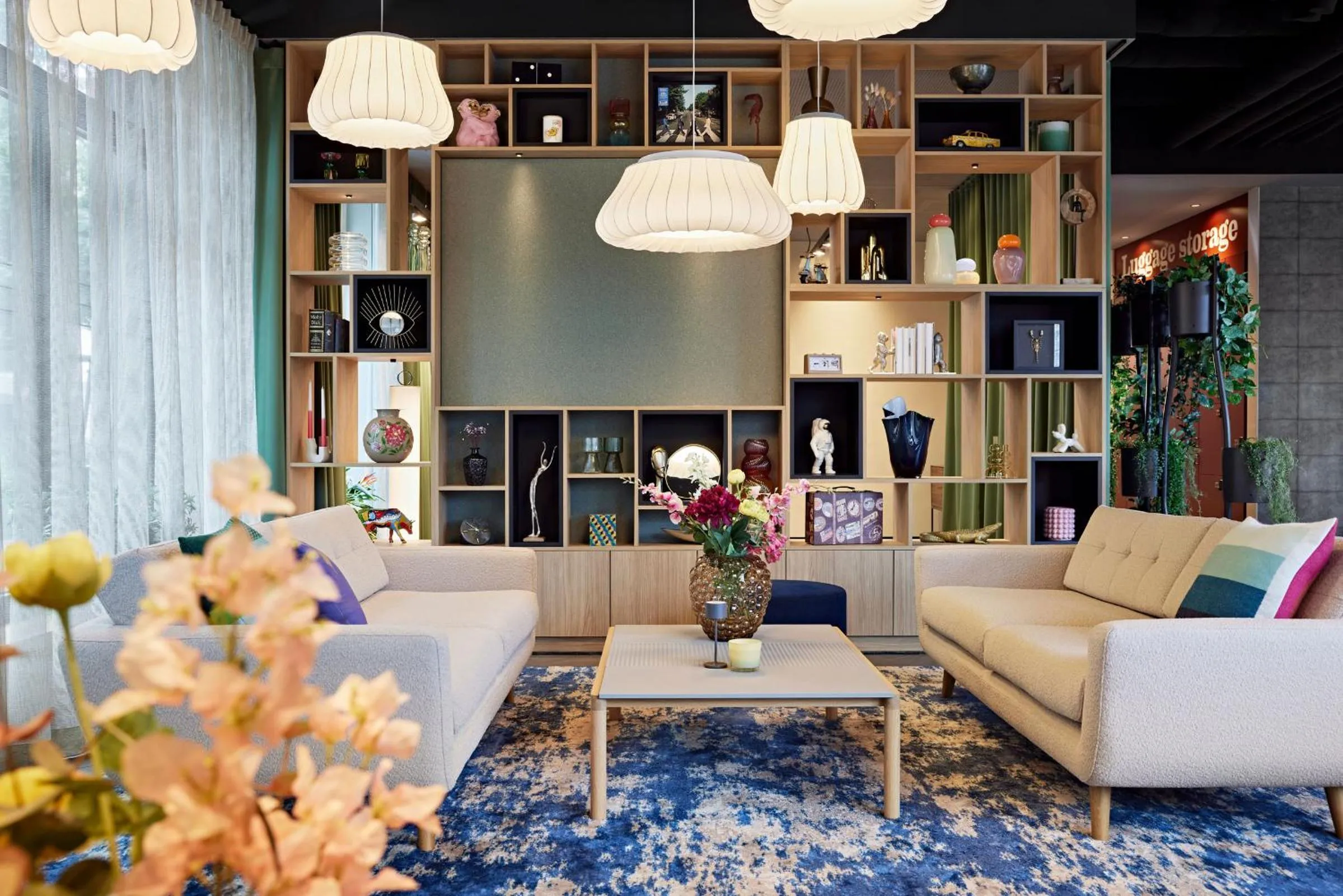 Library in LEGERE EXPRESS Leipzig