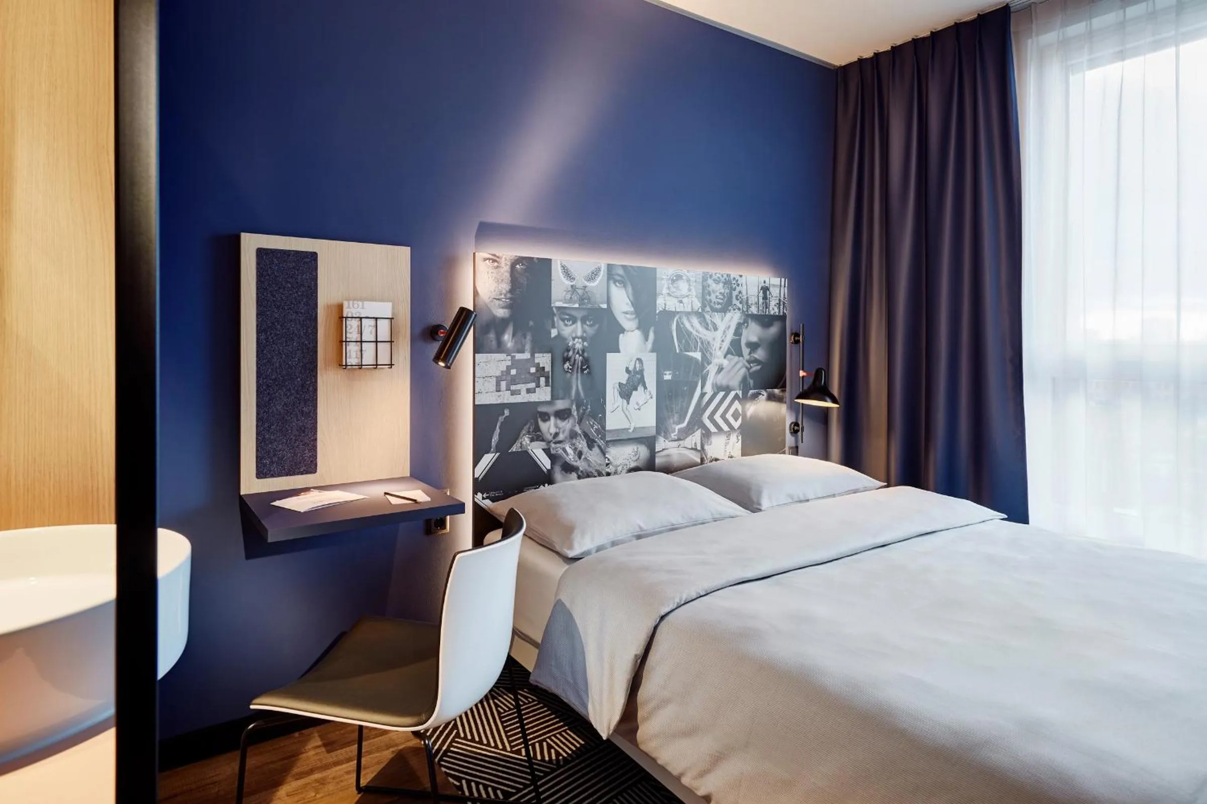 Photo of the whole room, Bed in LEGERE EXPRESS Leipzig