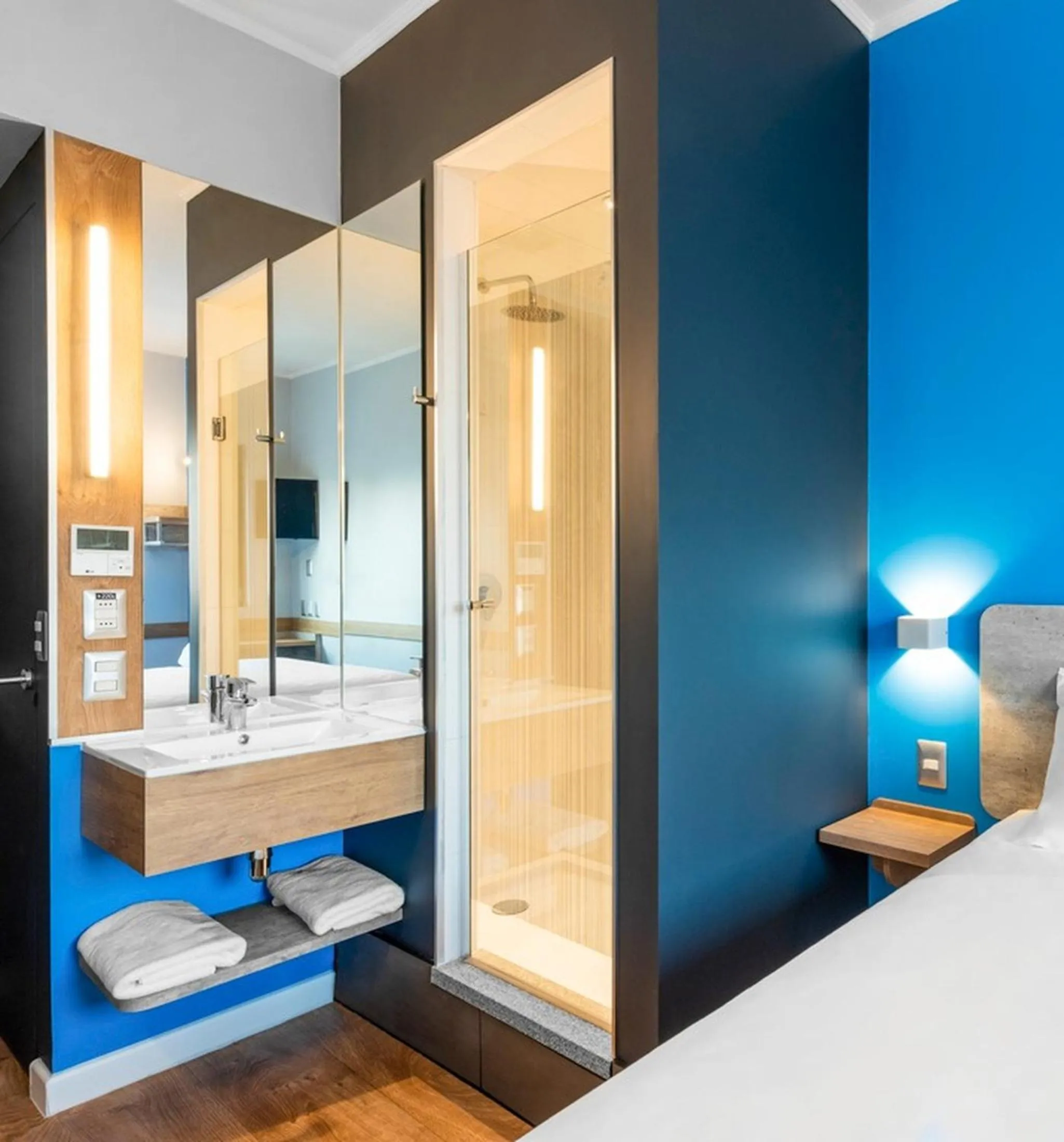 Bedroom in ibis budget Santiago Providencia