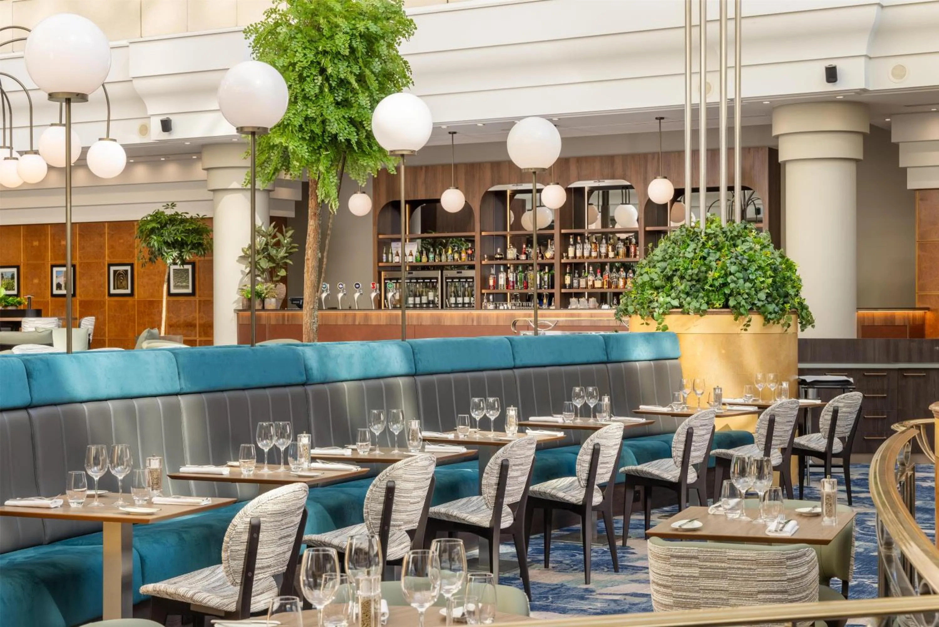 Restaurant/places to eat in Hilton Paris Charles De Gaulle Airport