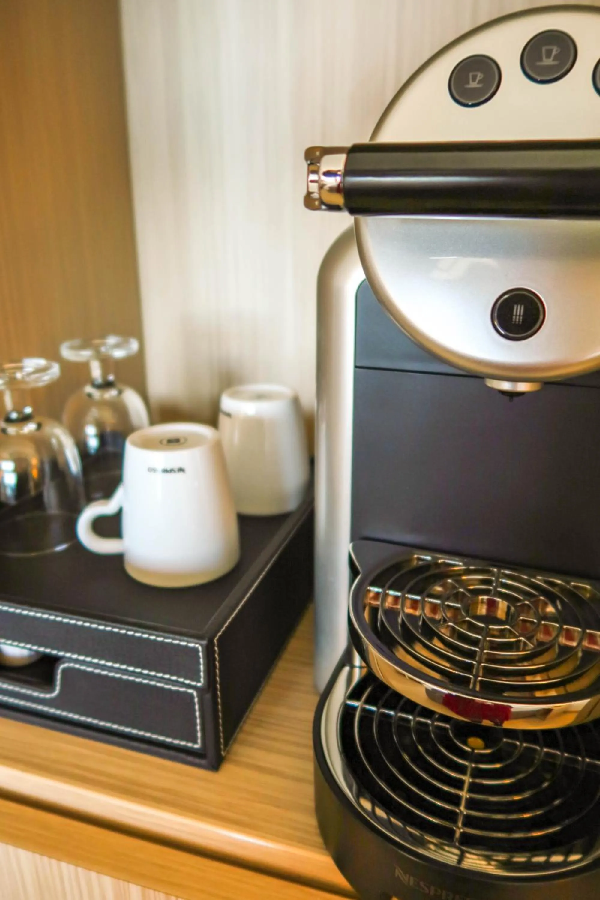 Coffee/tea facilities in Princess Et Richmond