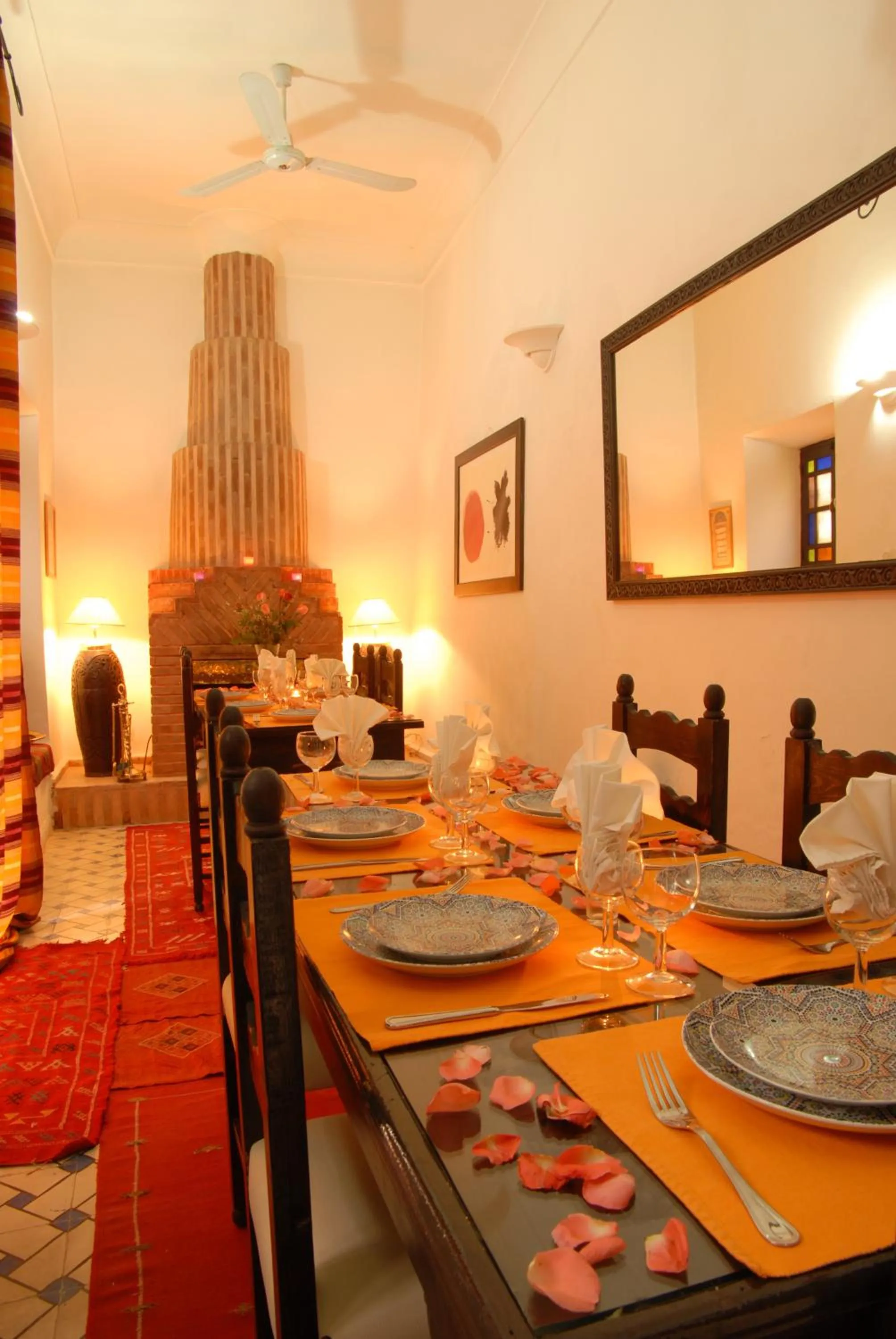 Restaurant/places to eat in Riad Al Jana