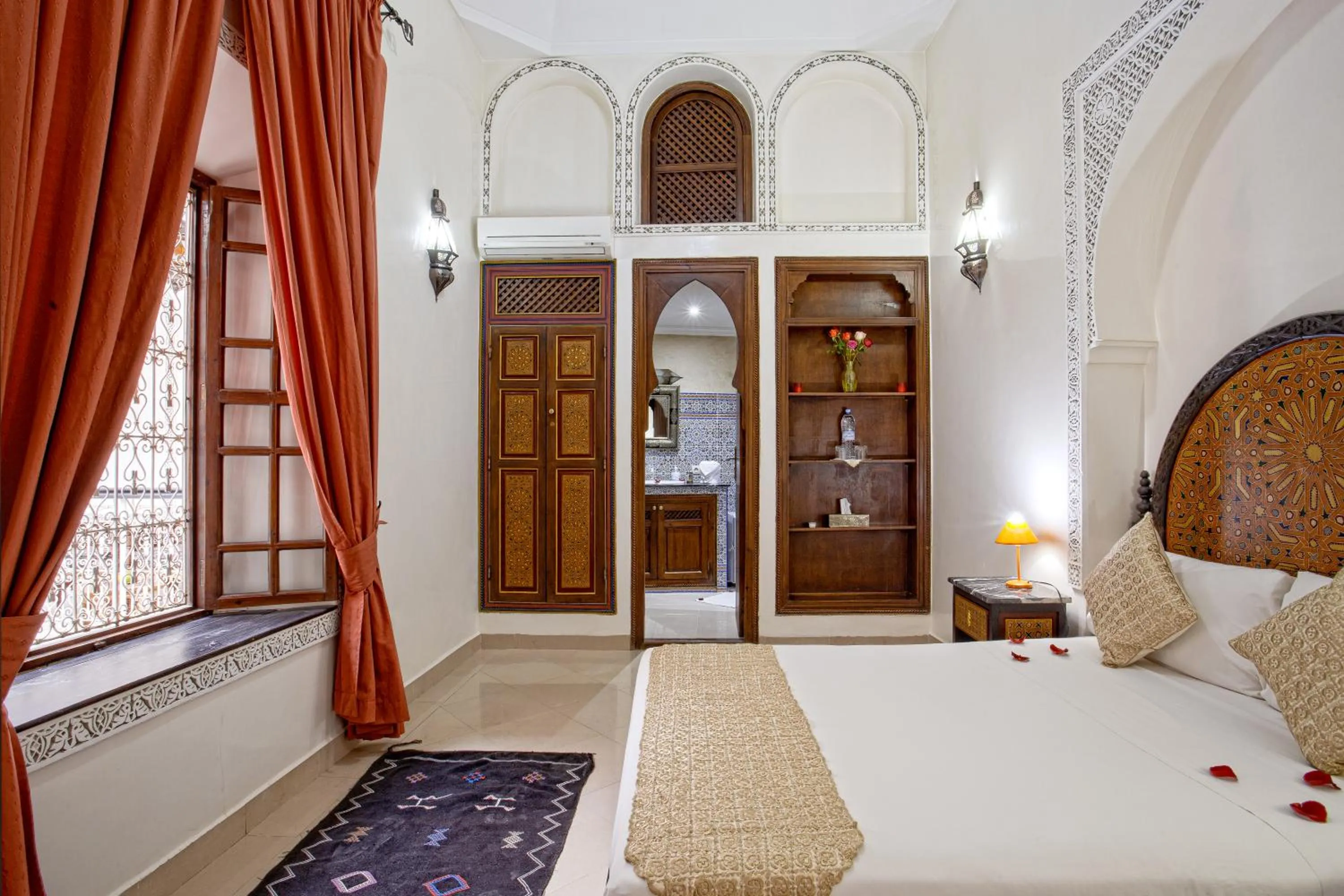Photo of the whole room, Bed in Riad Al Jana