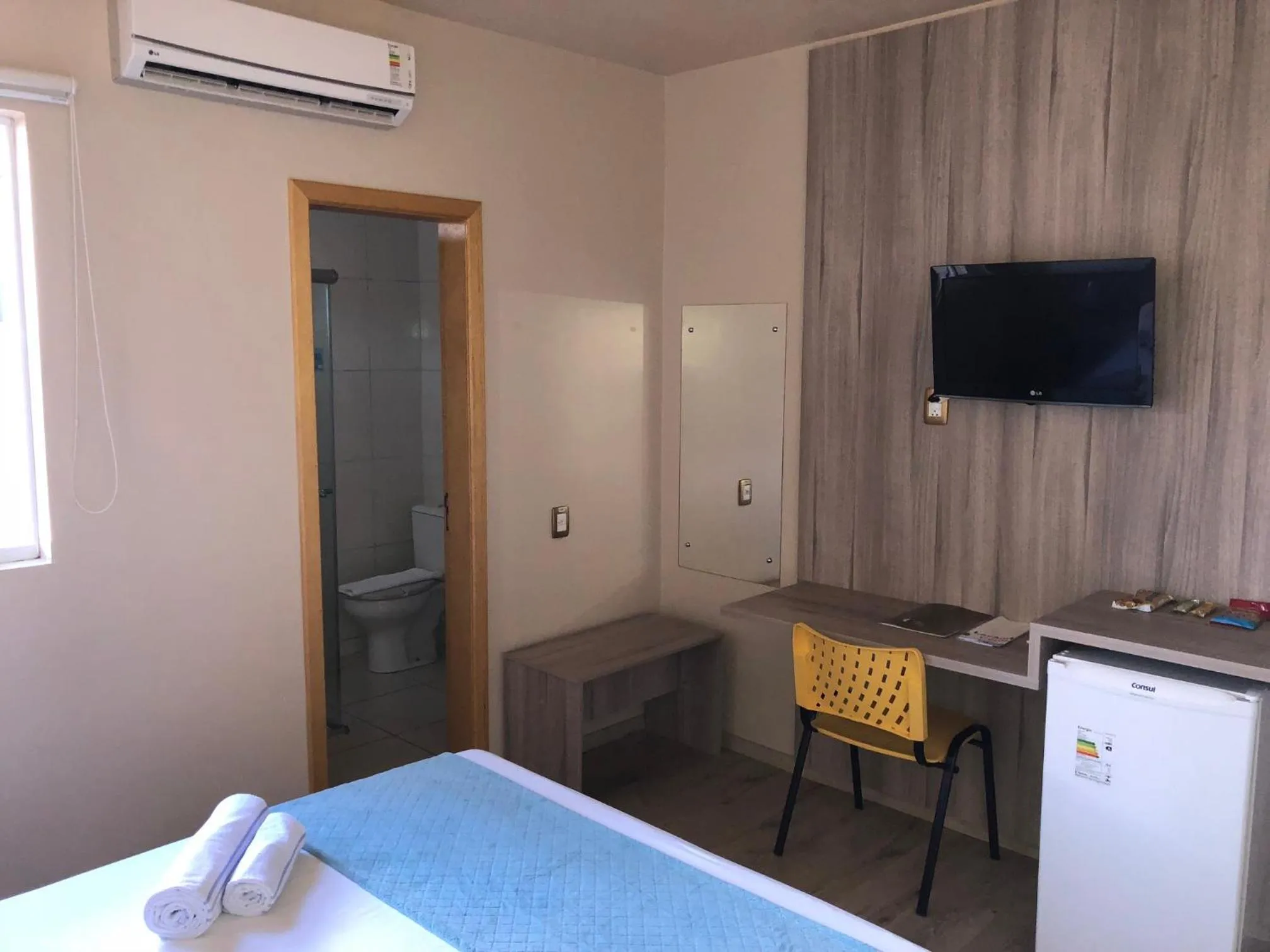 Bed in San Remo Hotel