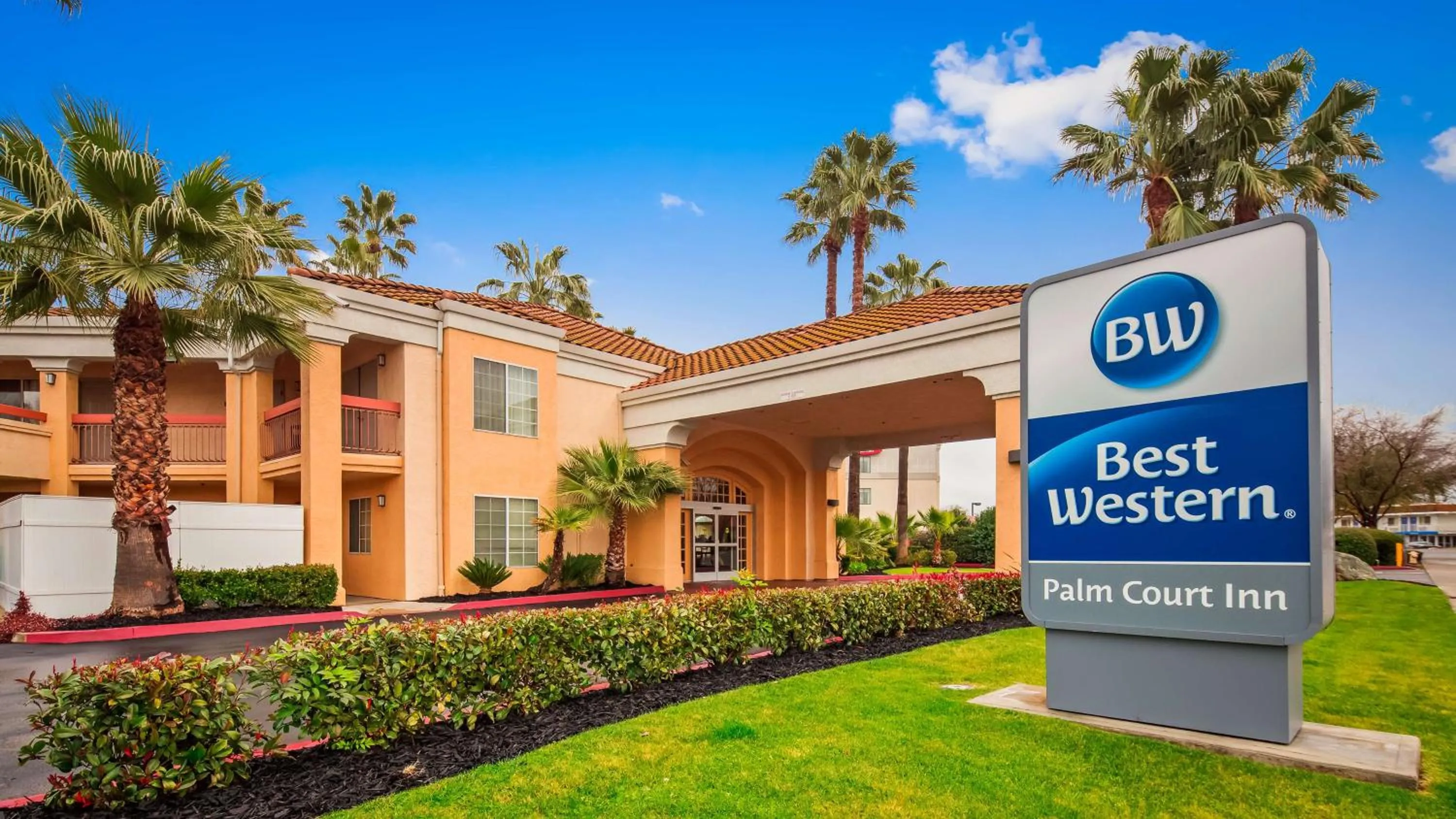 Property building in Best Western Palm Court Inn