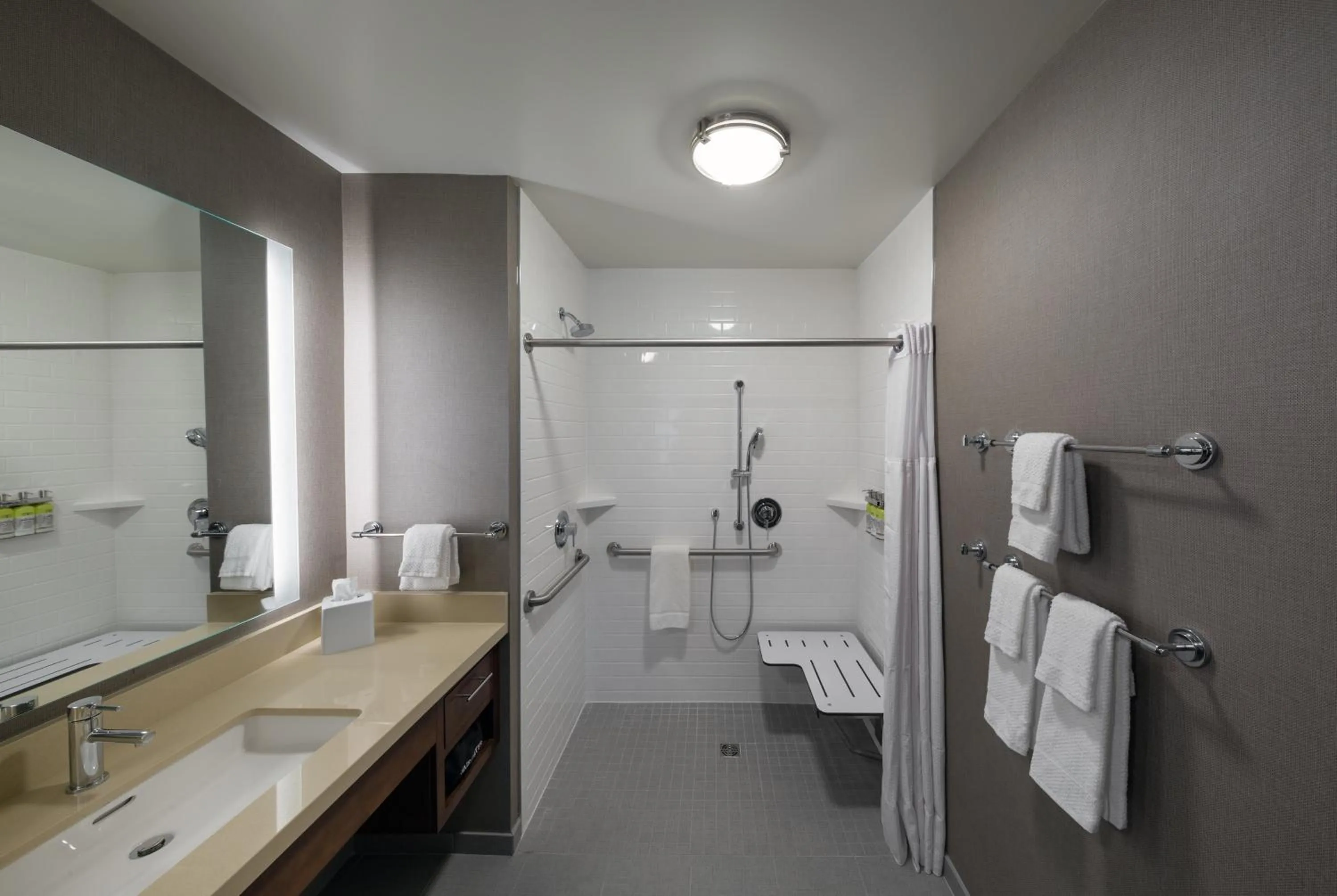 Photo of the whole room in Staybridge Suites - Phoenix – Biltmore Area by IHG