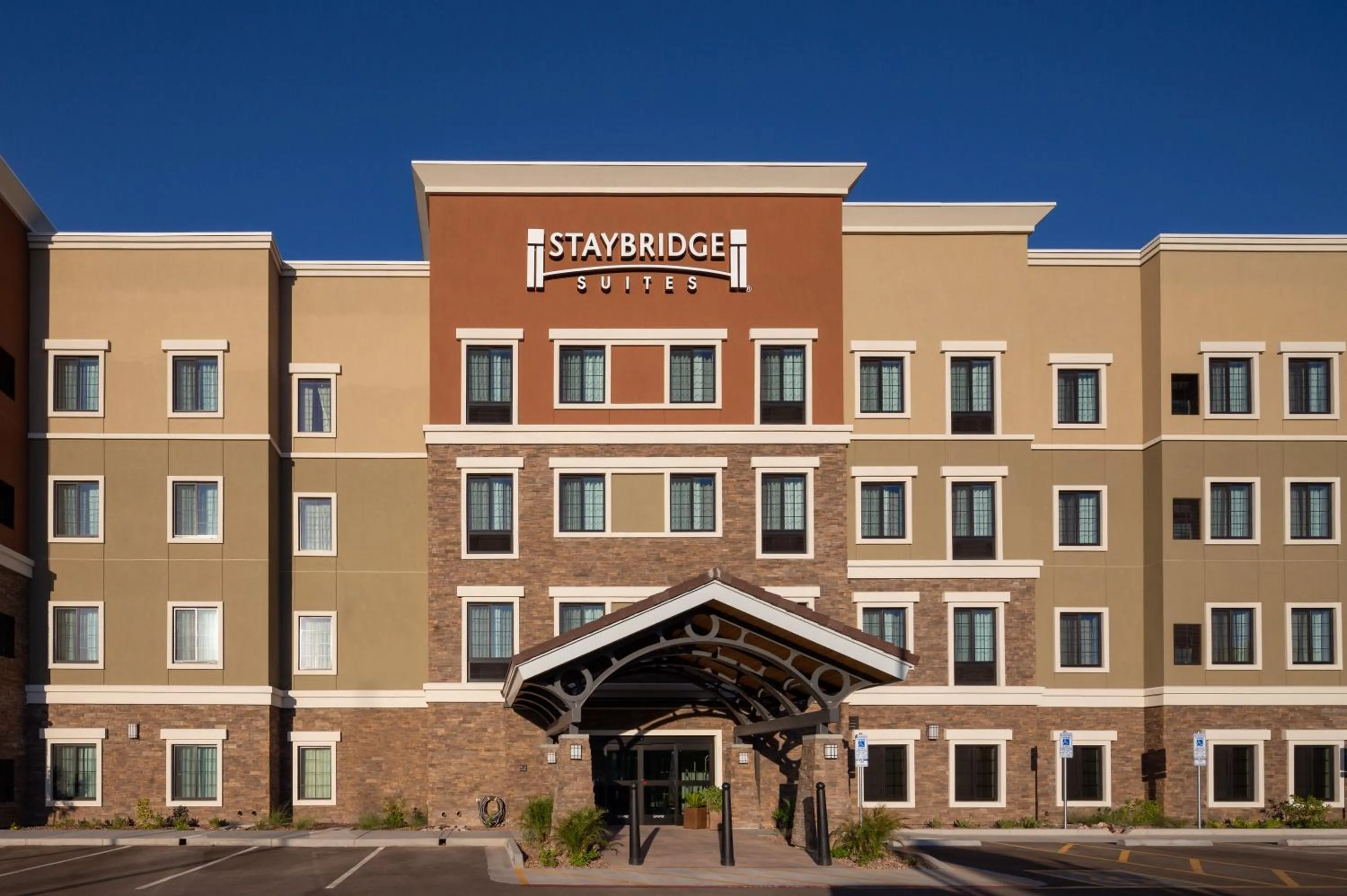 Property building in Staybridge Suites - Phoenix – Biltmore Area by IHG