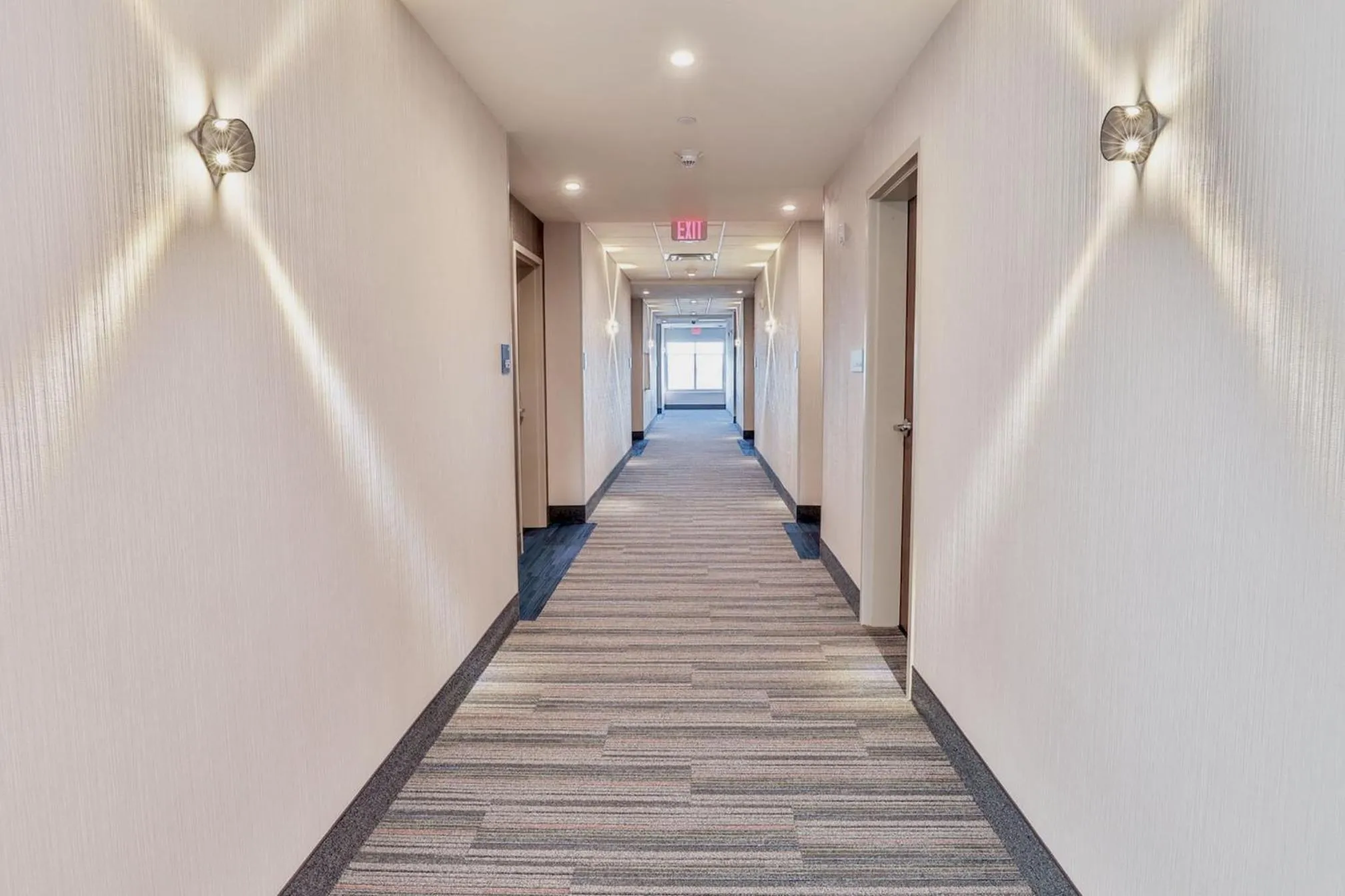 Area and facilities in Holiday Inn Express & Suites - Nashville MetroCenter Downtown by IHG