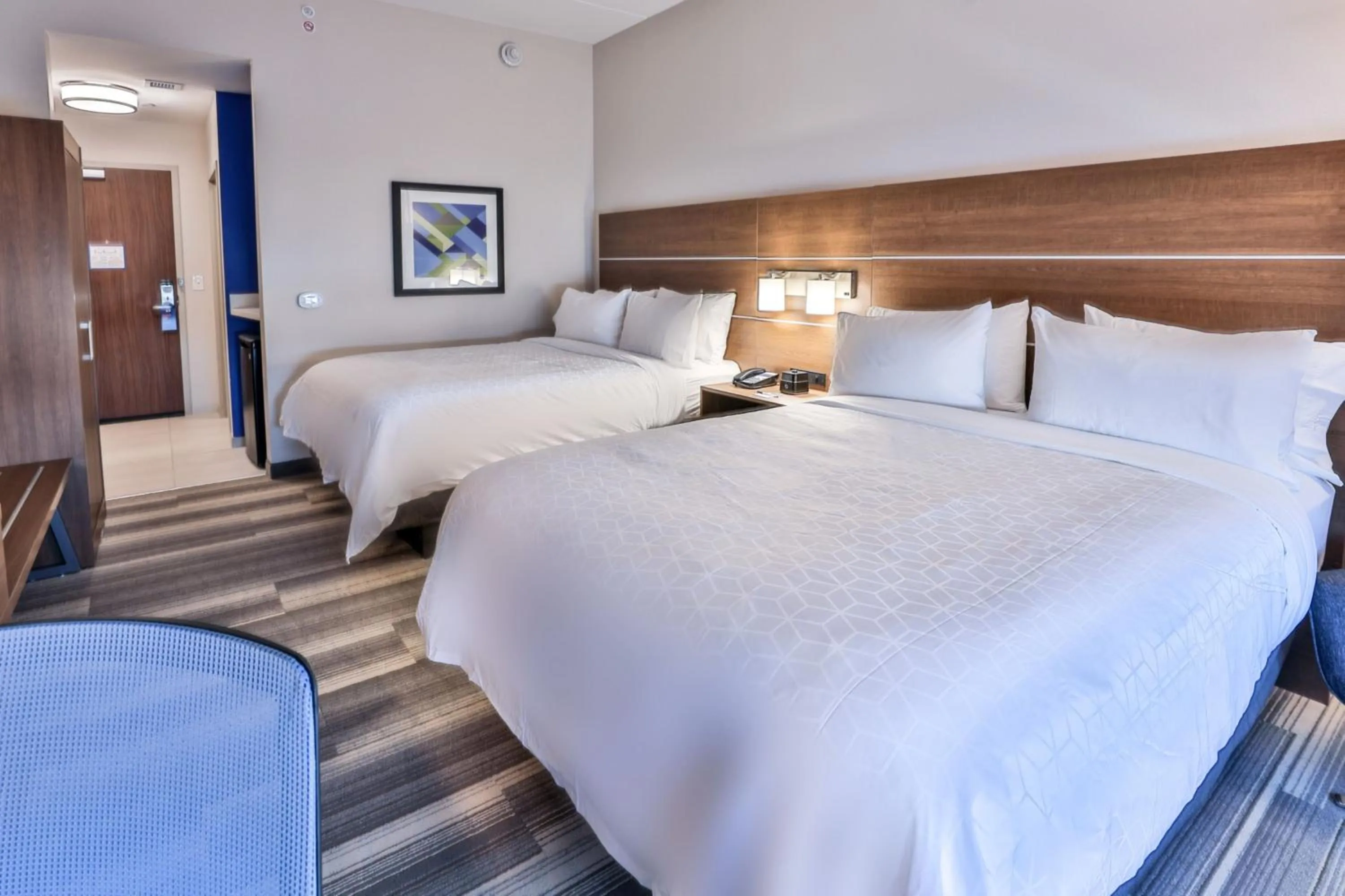 Bed in Holiday Inn Express & Suites - Nashville MetroCenter Downtown by IHG