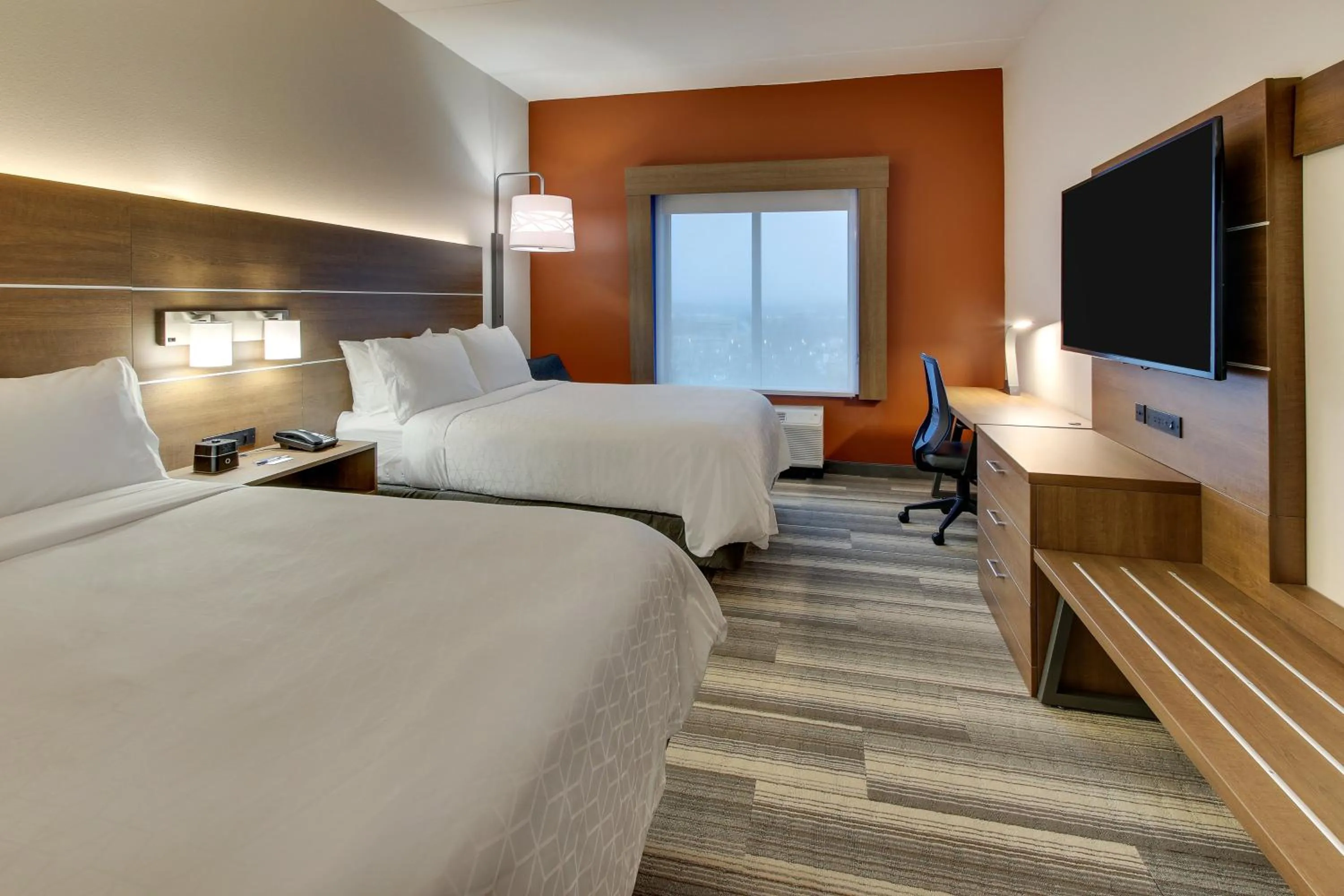 Photo of the whole room, Bed in Holiday Inn Express & Suites - Nashville MetroCenter Downtown by IHG