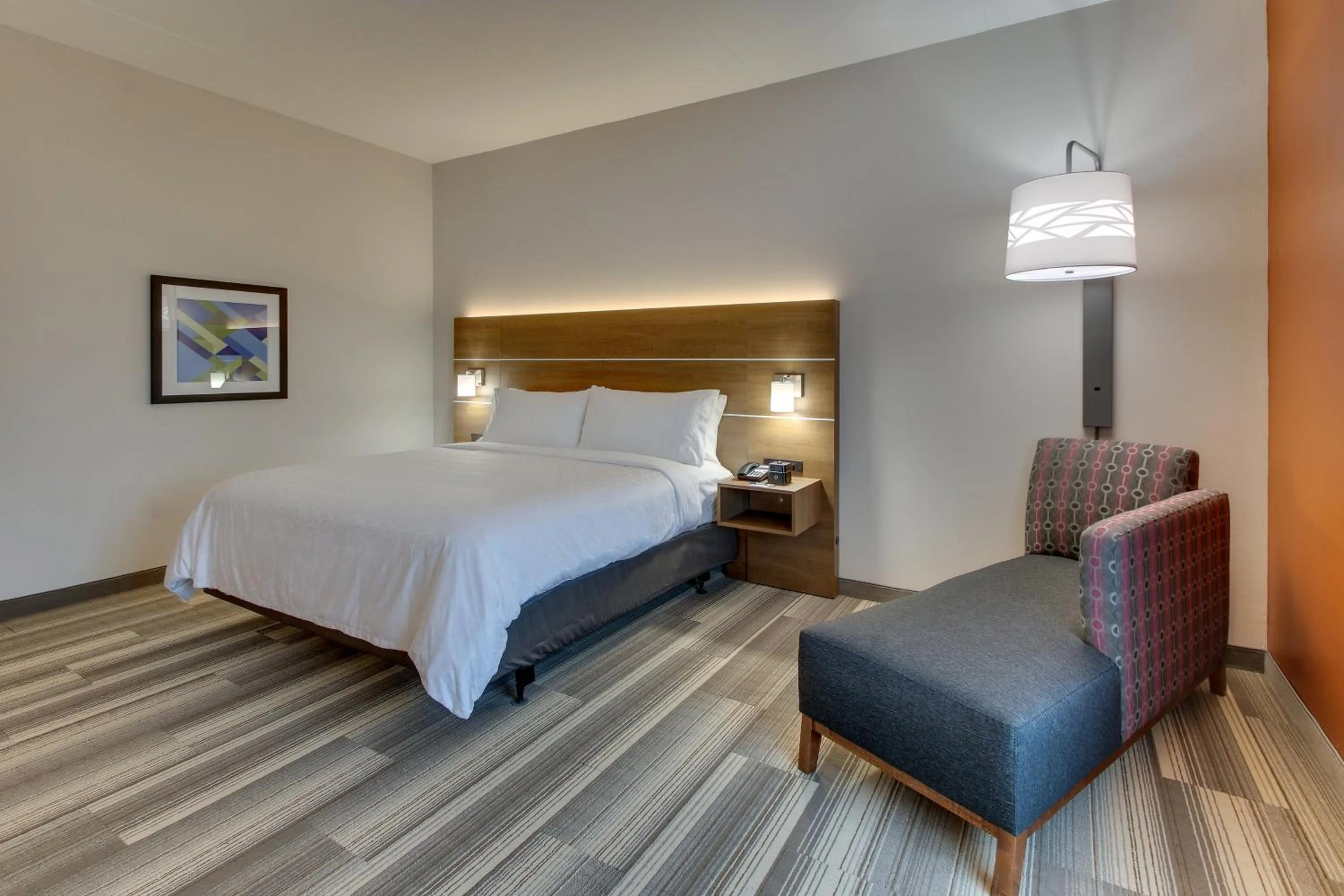 Photo of the whole room, Bed in Holiday Inn Express & Suites - Nashville MetroCenter Downtown by IHG