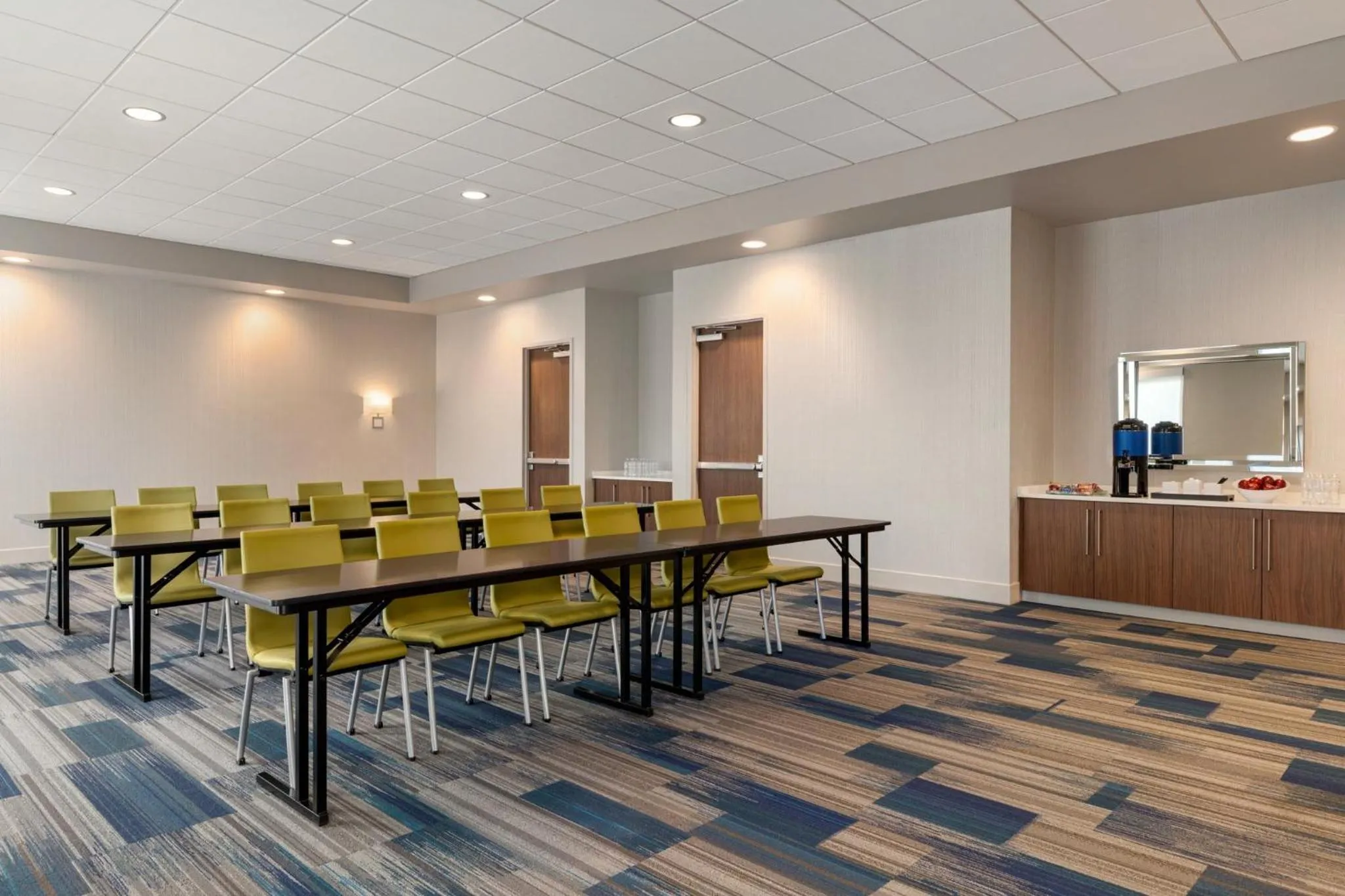 Meeting/conference room in Holiday Inn Express & Suites - Dalton - Walnut Ave by IHG