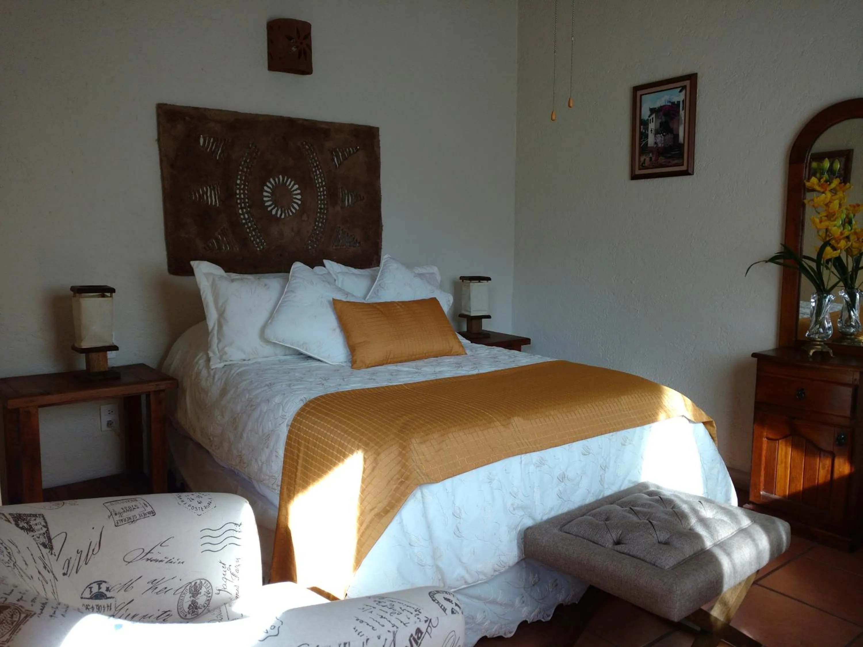 Budget Double Room in Casa d'Lobo Hotel Boutique