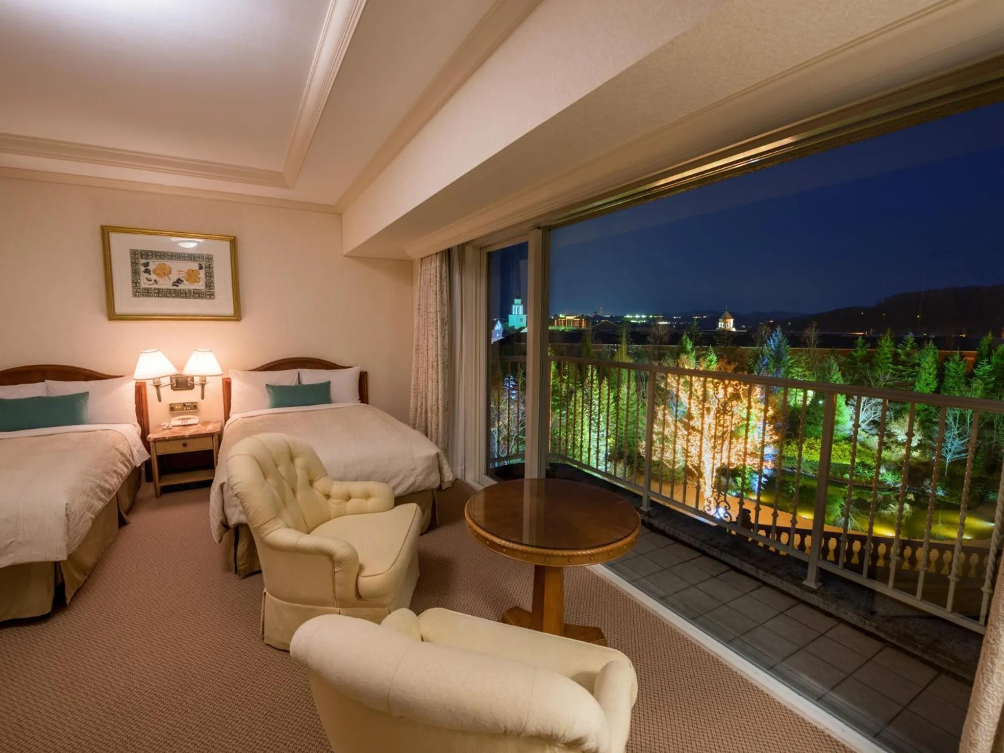 Garden view, Bed in Sendai Royal Park Hotel