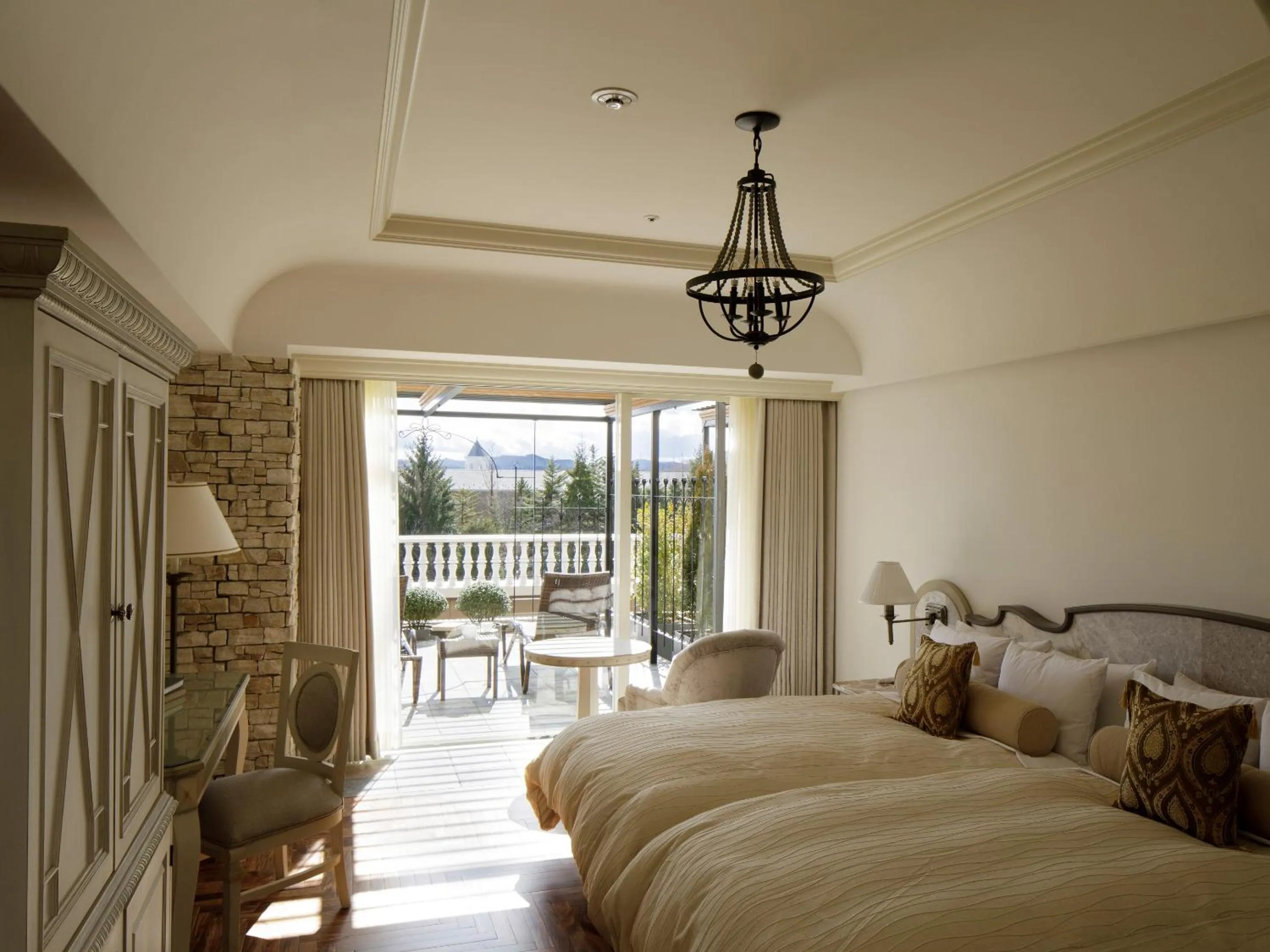 Bed in Sendai Royal Park Hotel