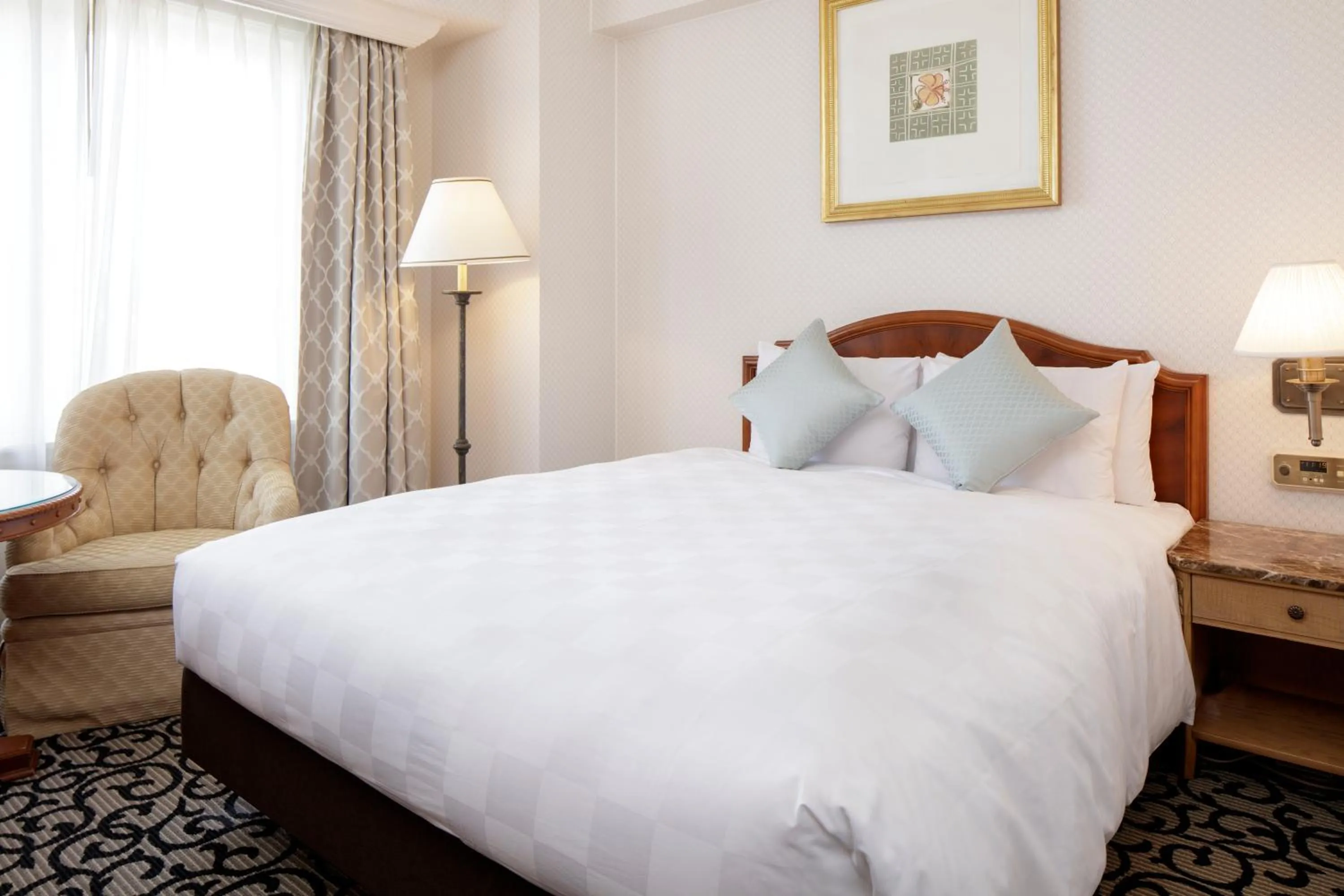 Bed in Sendai Royal Park Hotel