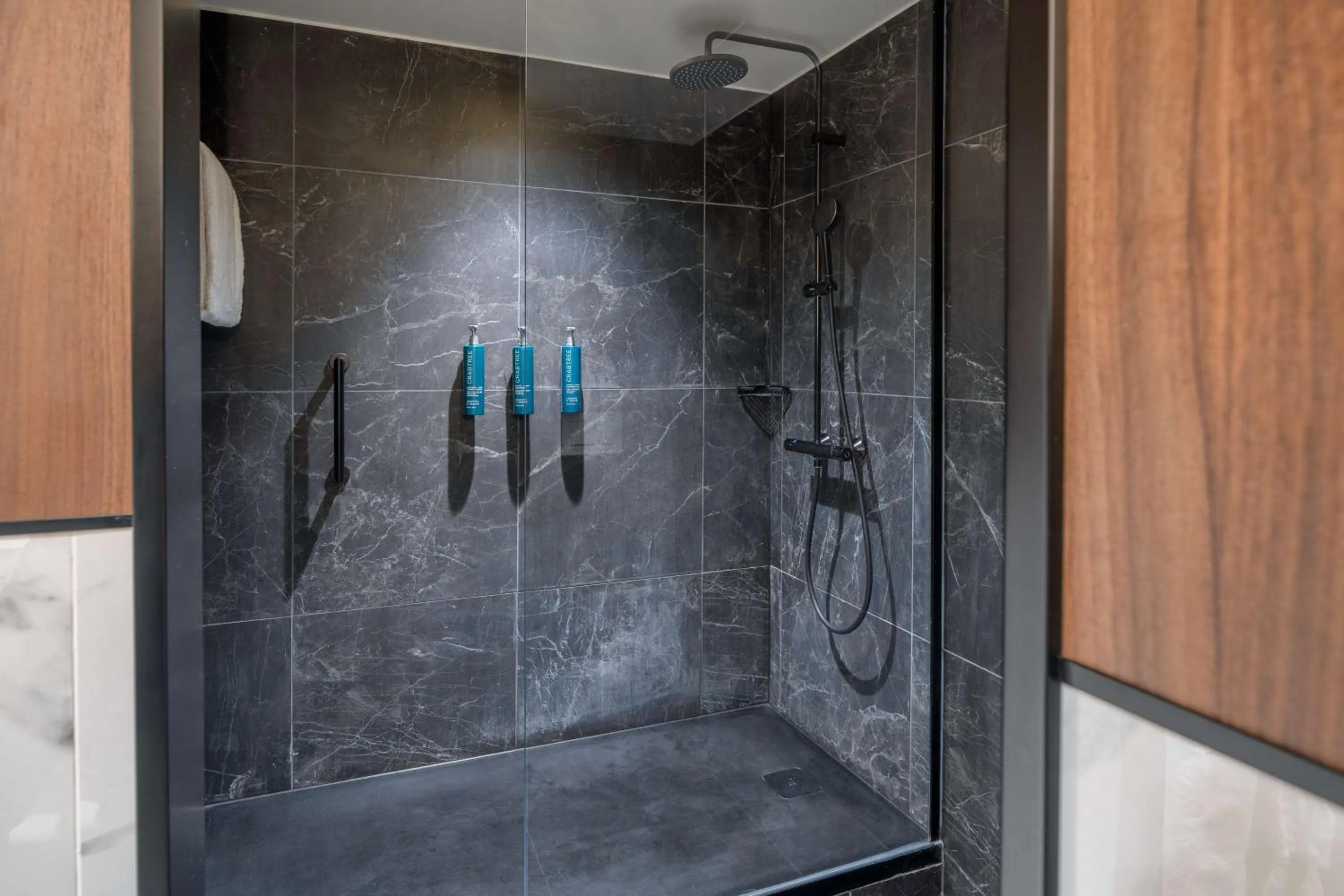 Bathroom in Hilton Paris La Défense