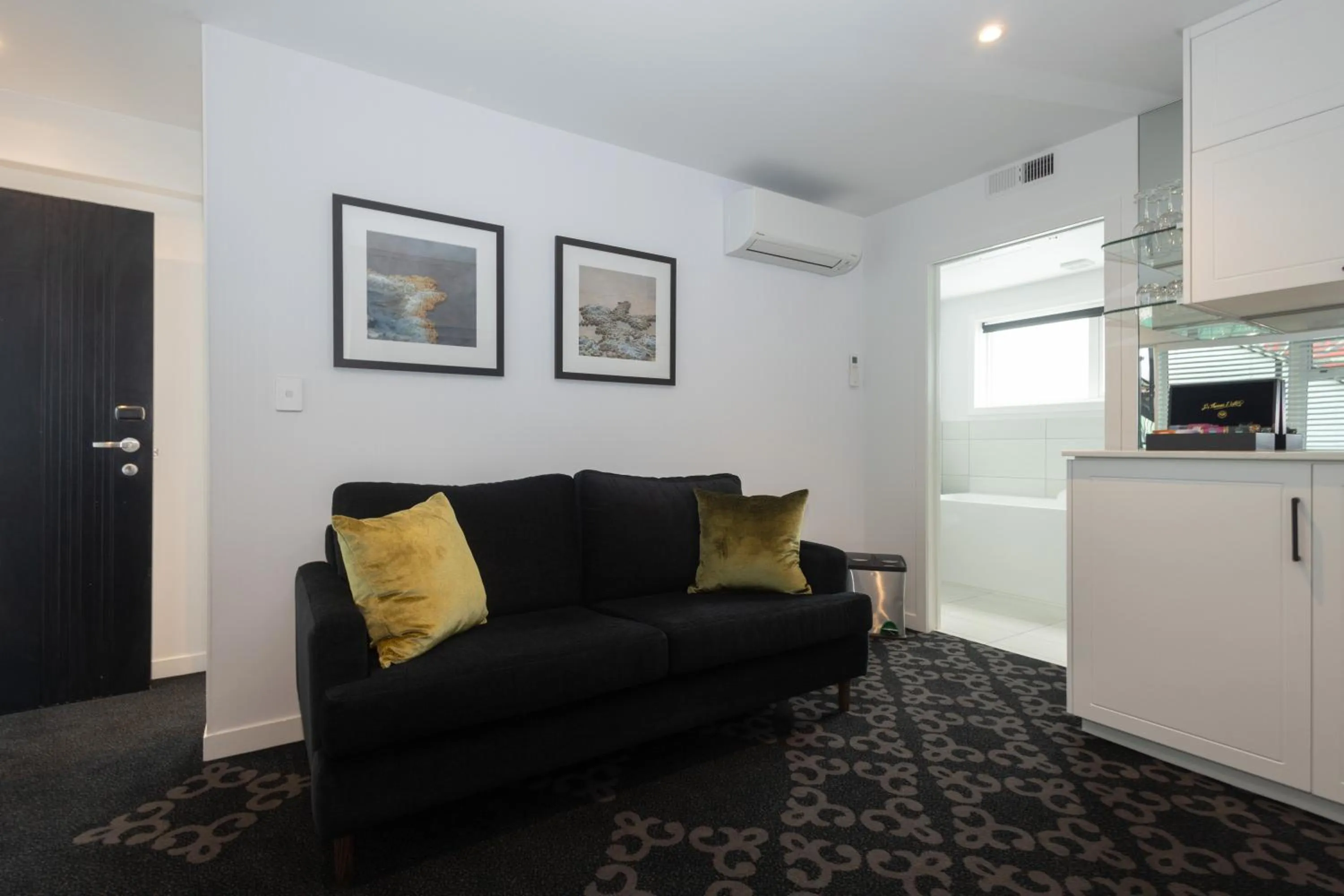 Living room in Regent of Rotorua Boutique Hotel