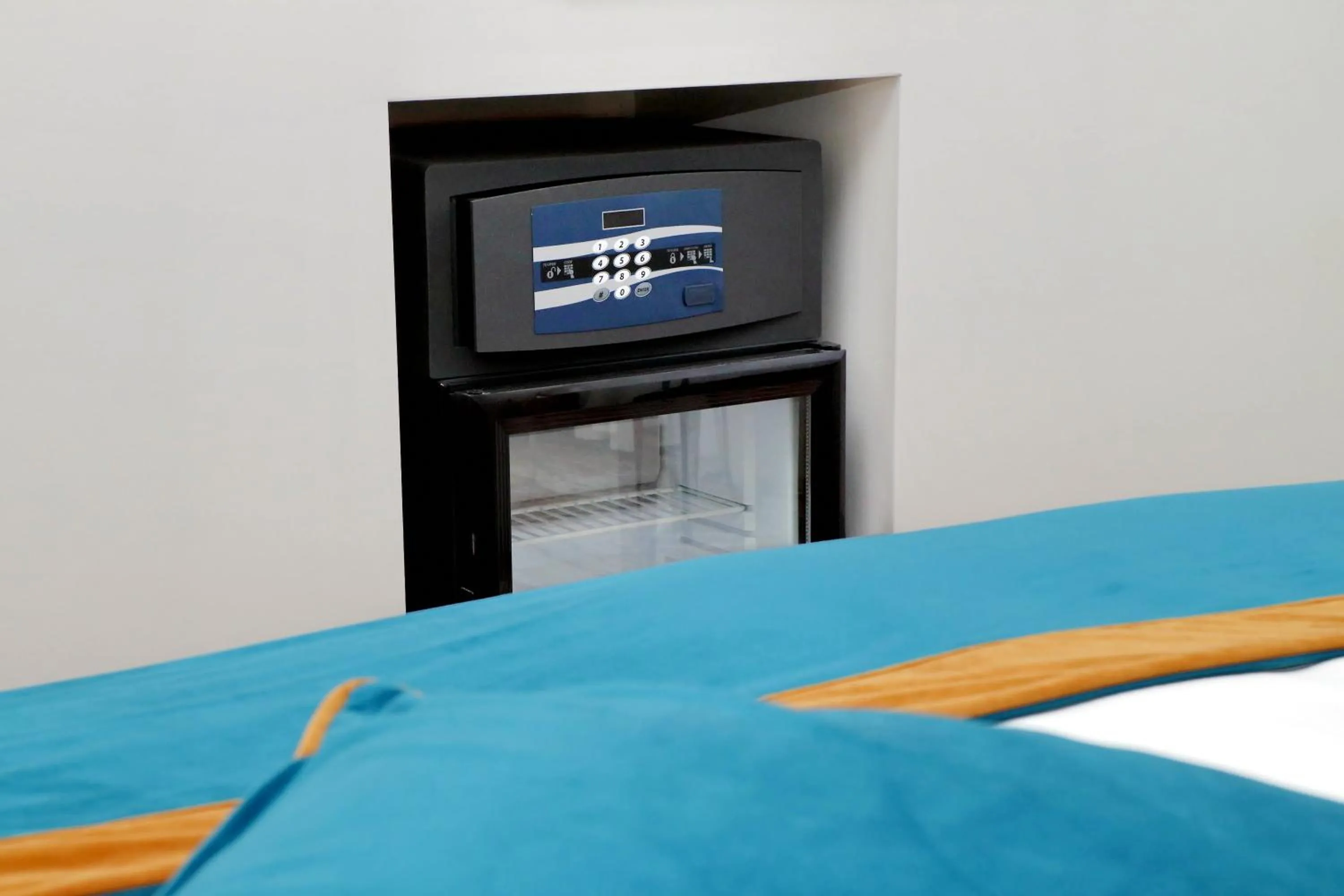 safe, Bed in Opera 58 - Teatro dell'Opera Suites