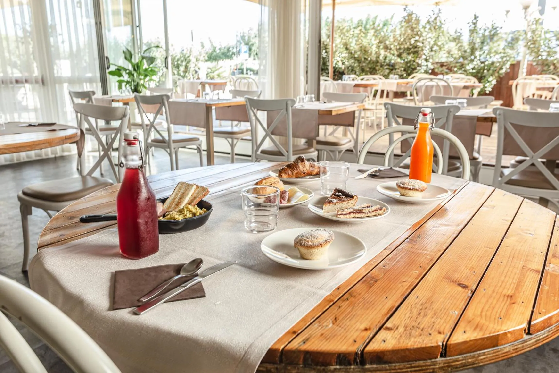 Breakfast in Hotel Ronchi