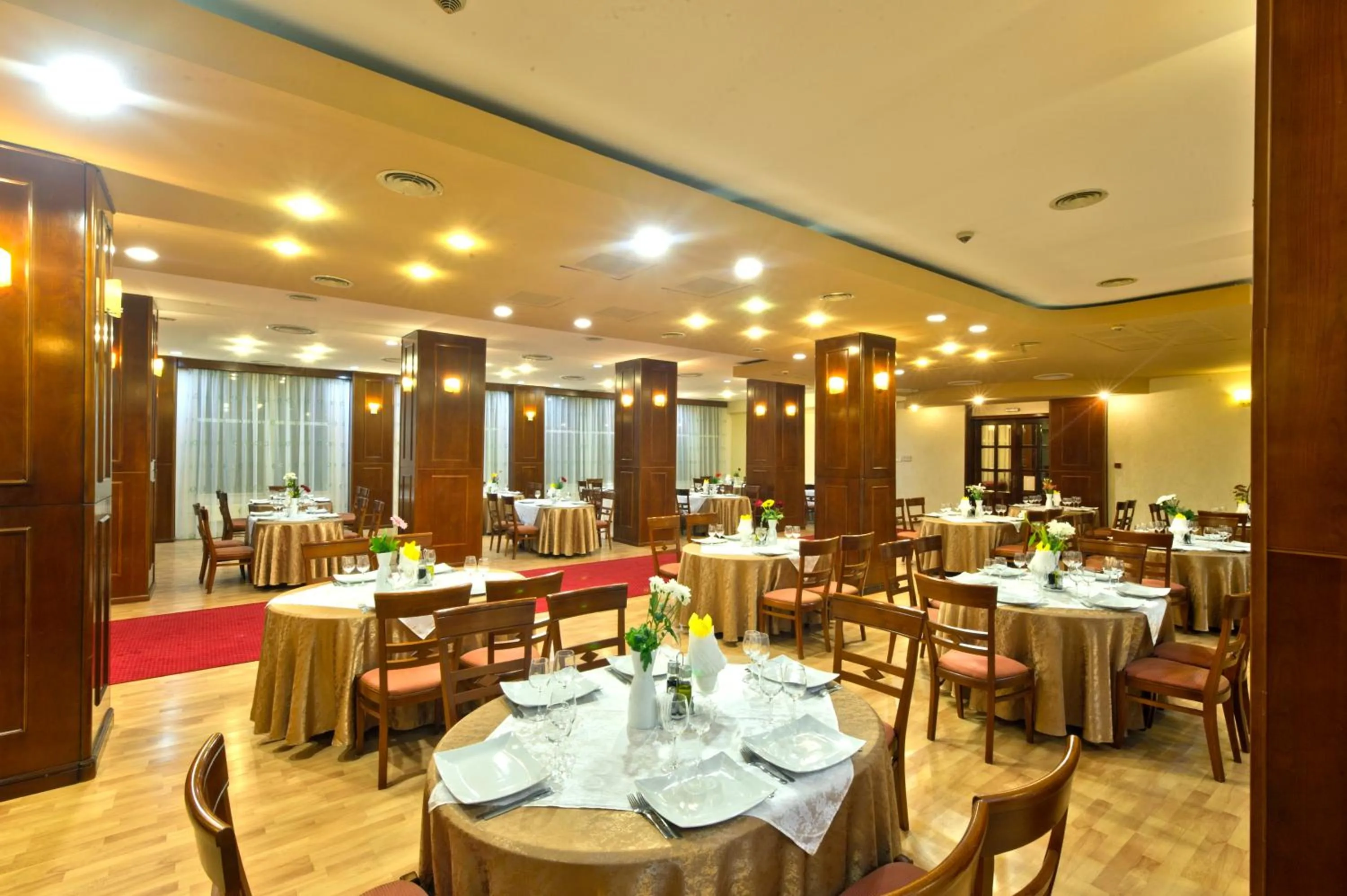 Restaurant/places to eat in Hotel Bavaria