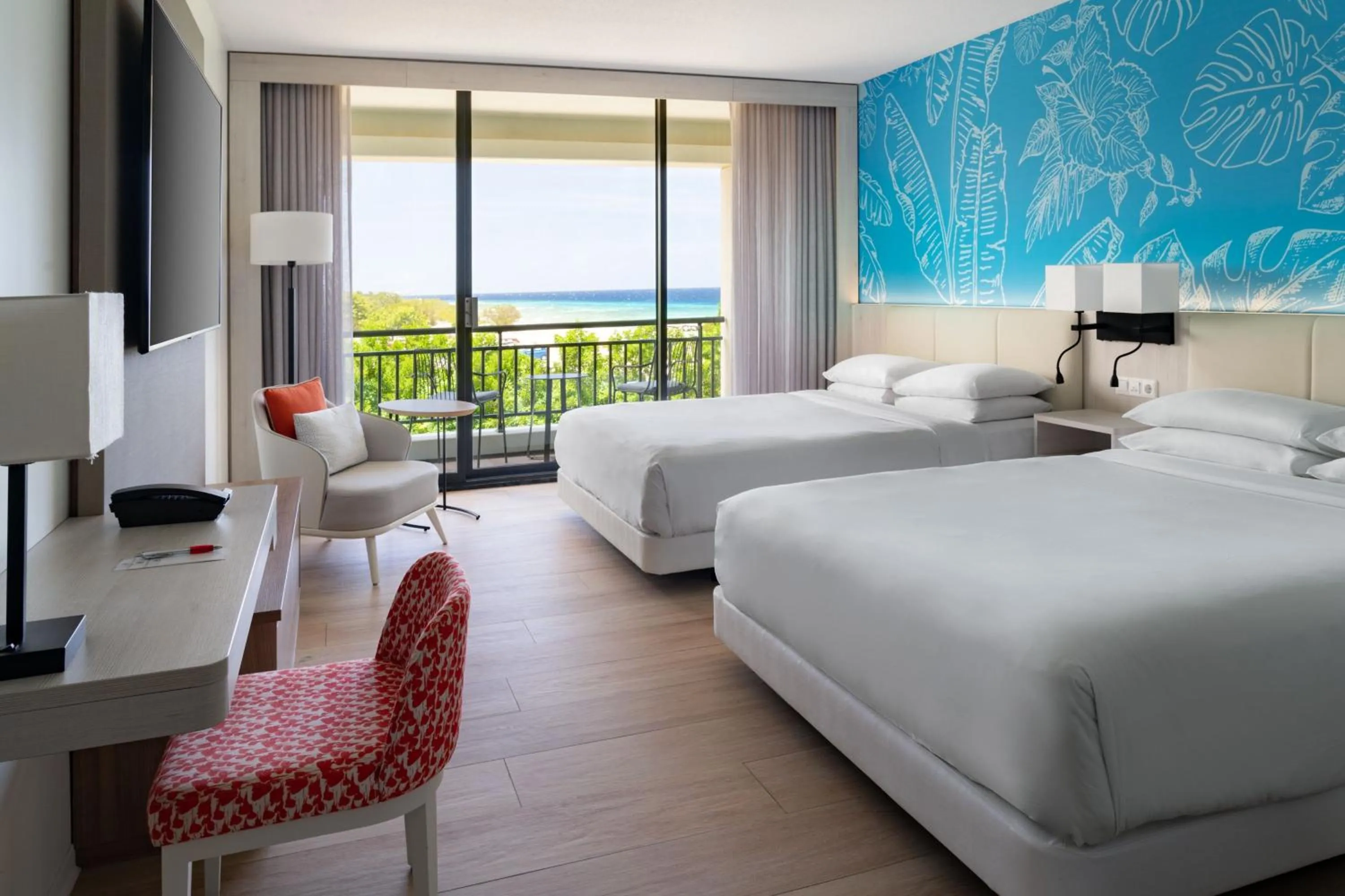Photo of the whole room, Bed in Curaçao Marriott Beach Resort