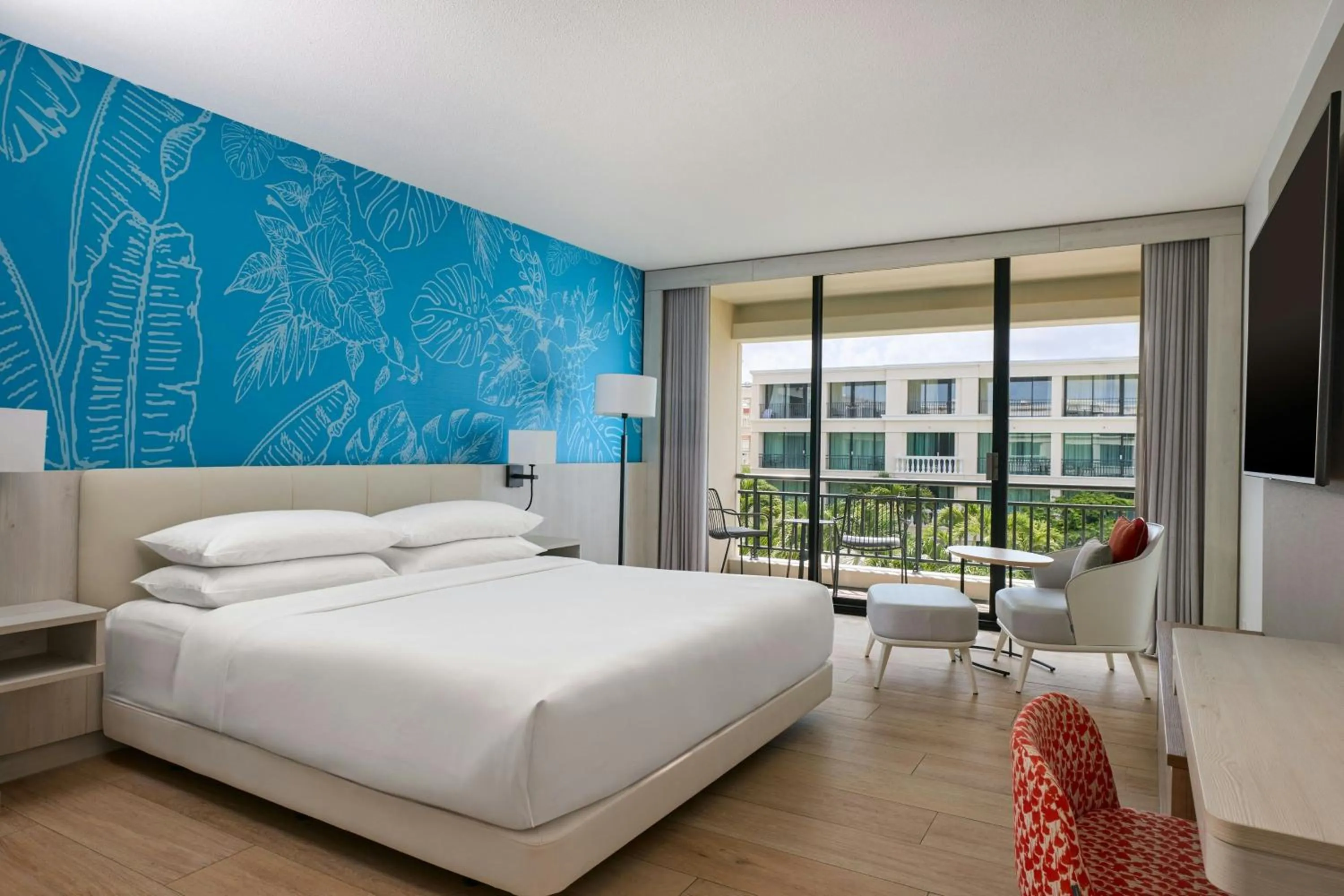 Photo of the whole room, Bed in Curaçao Marriott Beach Resort