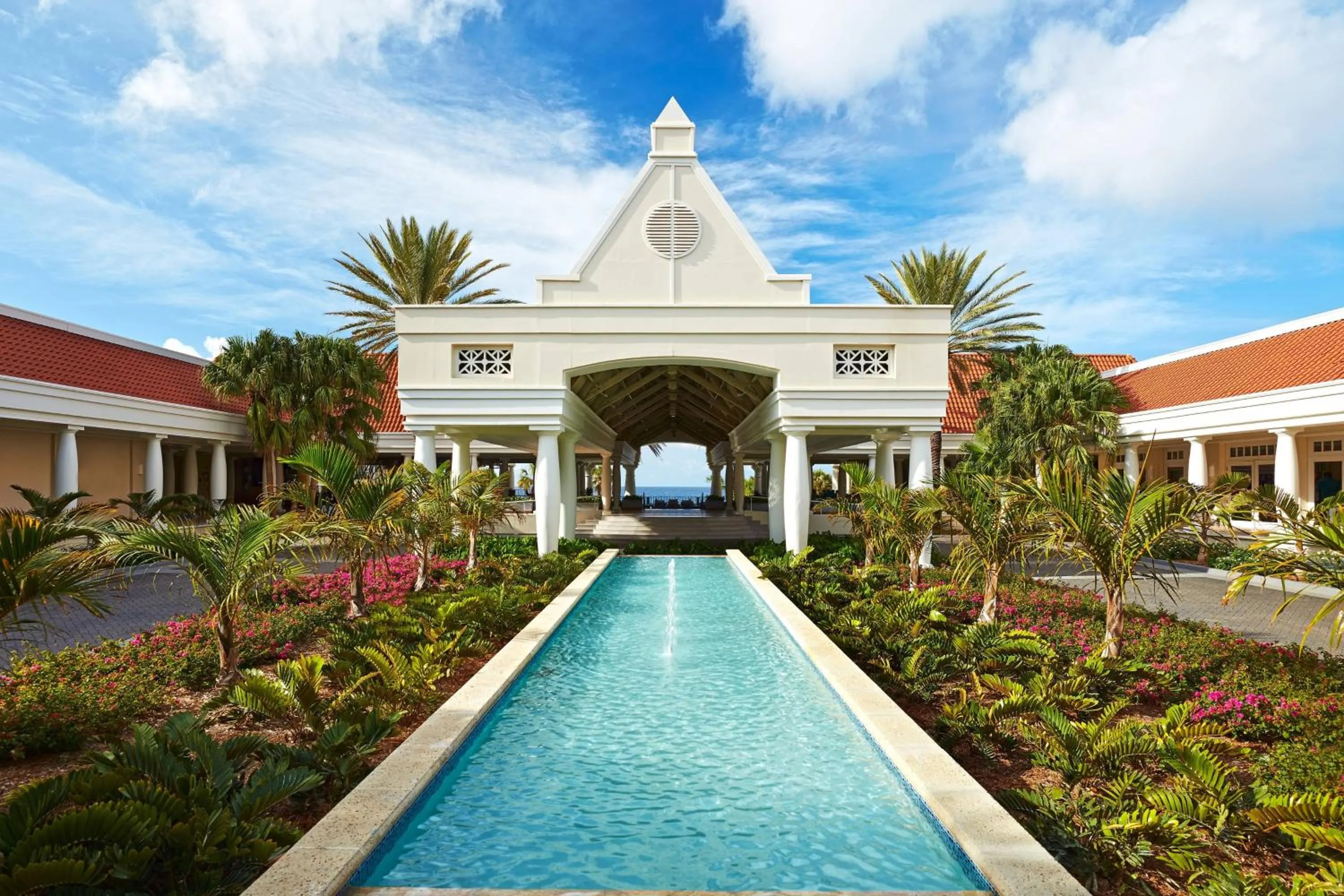 Property building in Curaçao Marriott Beach Resort