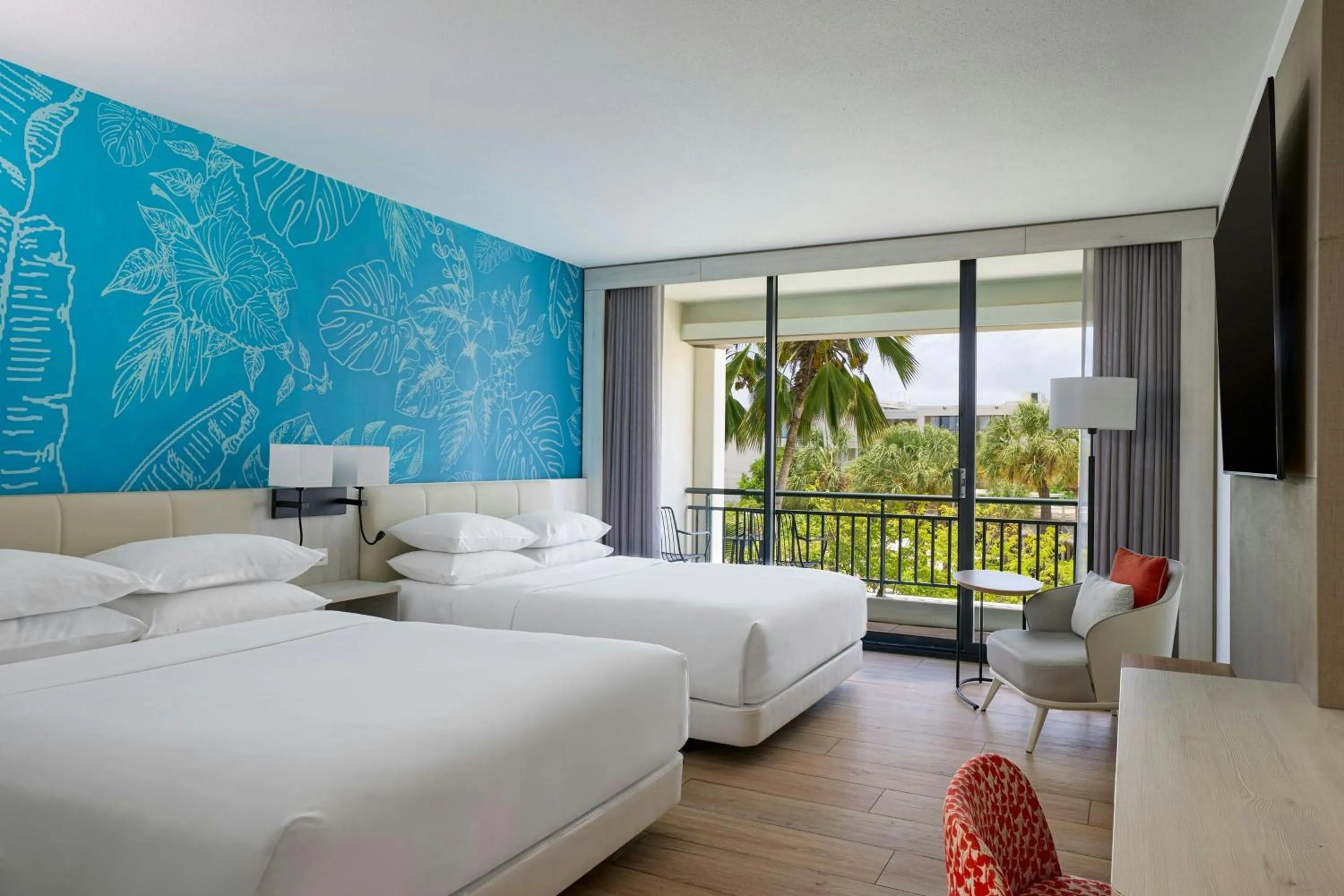 Photo of the whole room, Bed in Curaçao Marriott Beach Resort