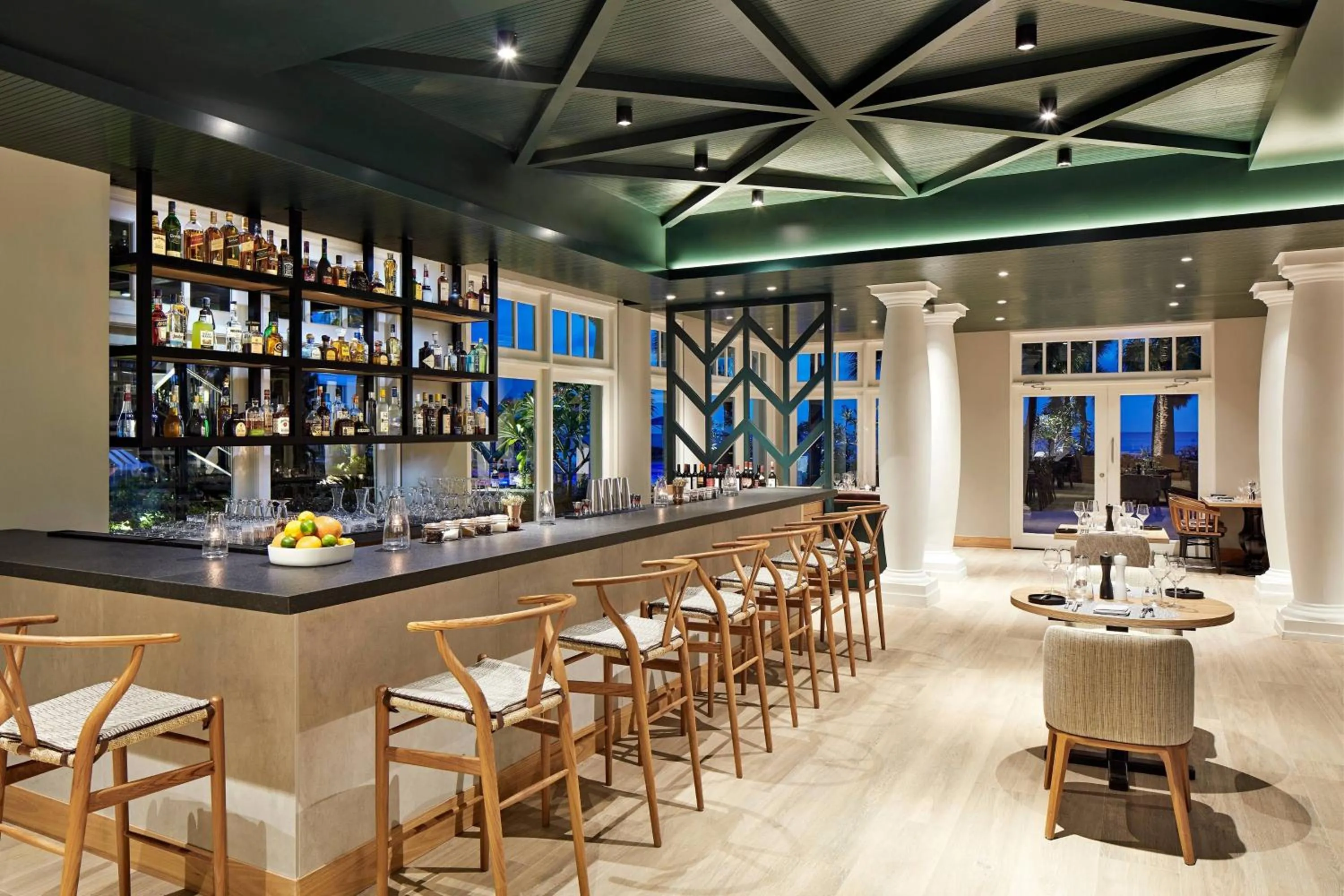 Lounge or bar in Curaçao Marriott Beach Resort