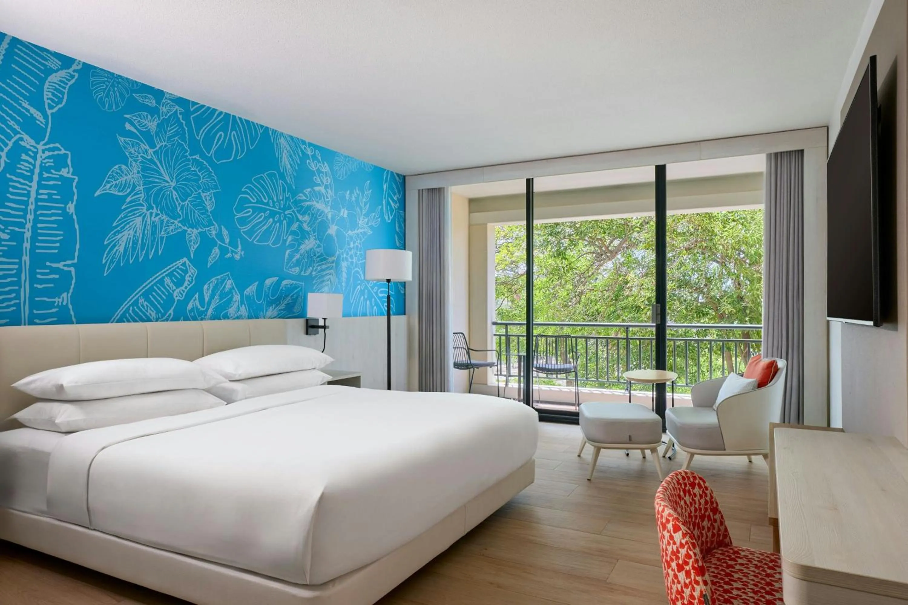 Photo of the whole room, Bed in Curaçao Marriott Beach Resort