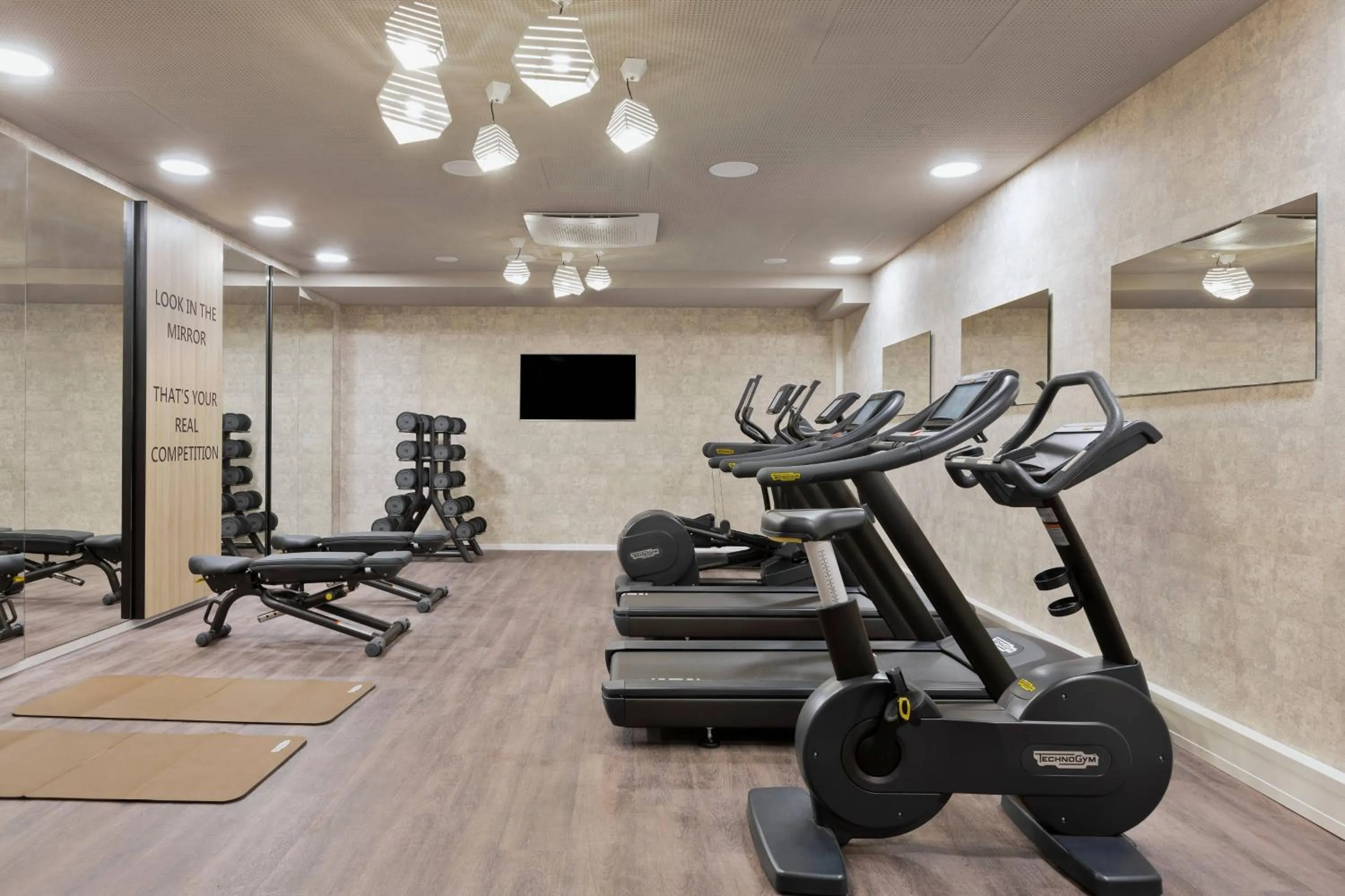 Fitness centre/facilities in Courtyard by Marriott Munich Garching