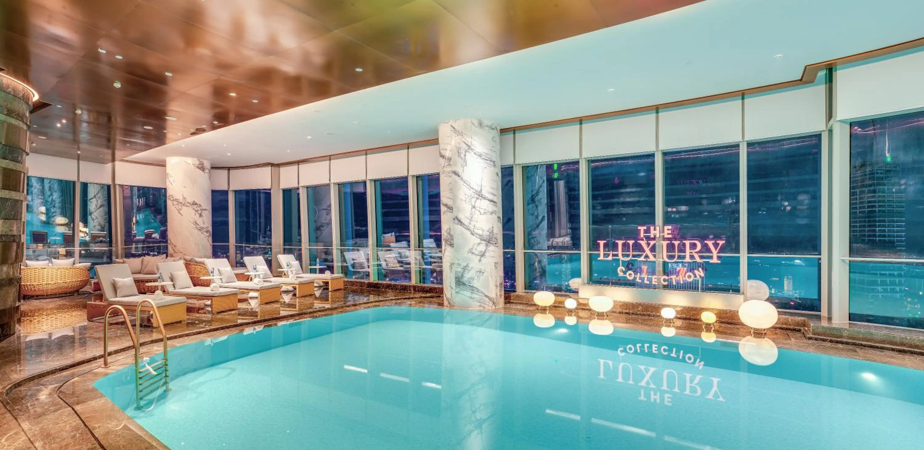 Swimming pool in Na Lotus Hotel, a Luxury Collection Hotel, Nanning