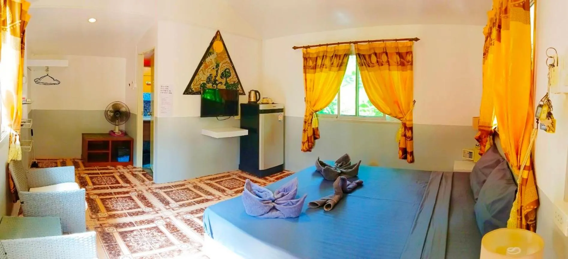 Ban Elephant Blanc Bungalow