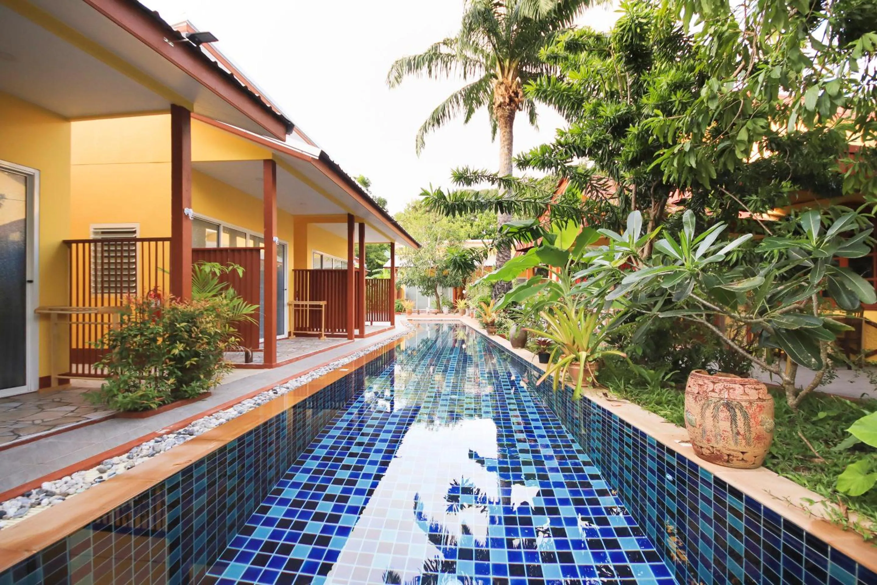 Swimming pool in Ban Elephant Blanc Bungalow