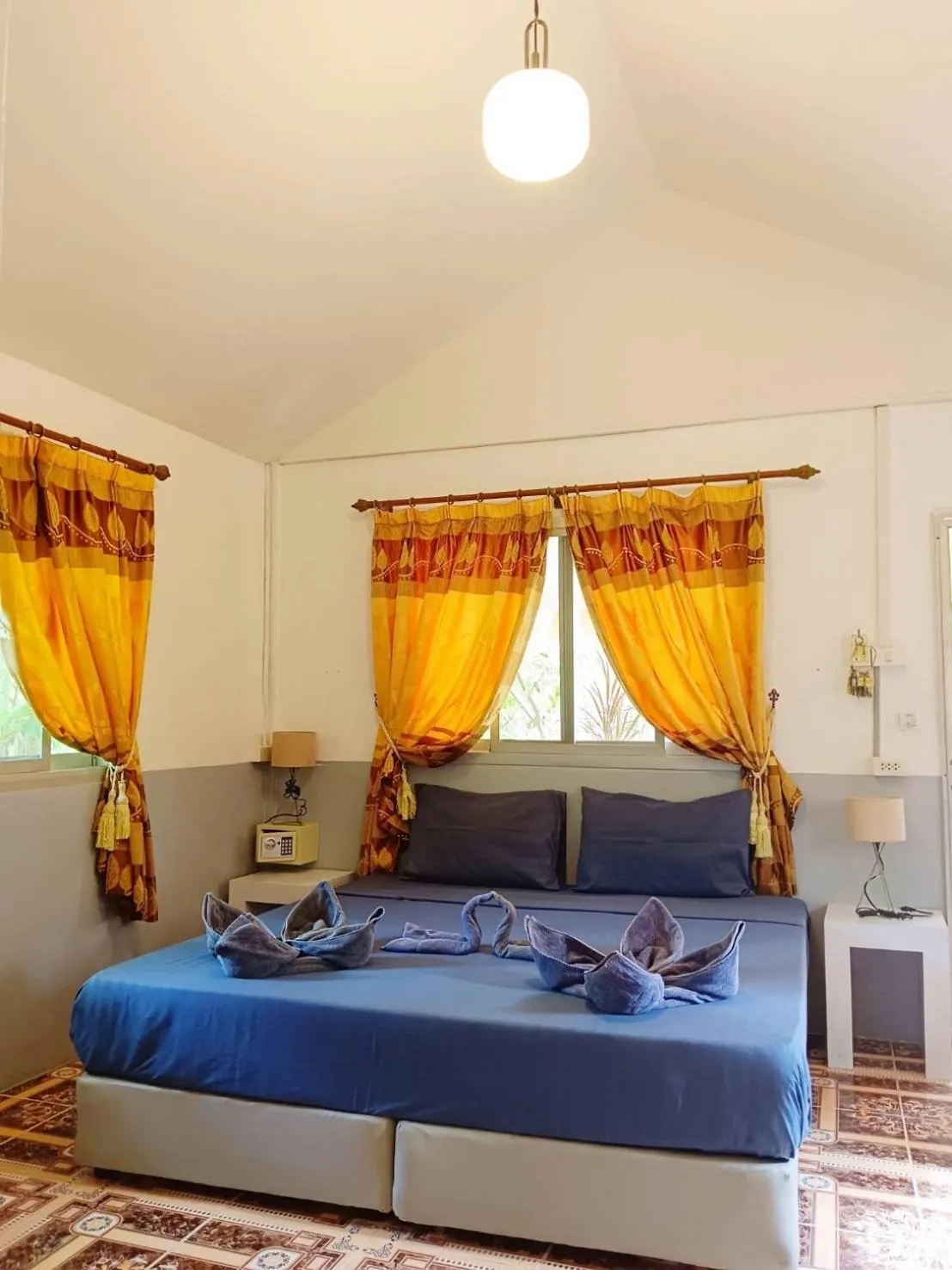 Bed in Ban Elephant Blanc Bungalow