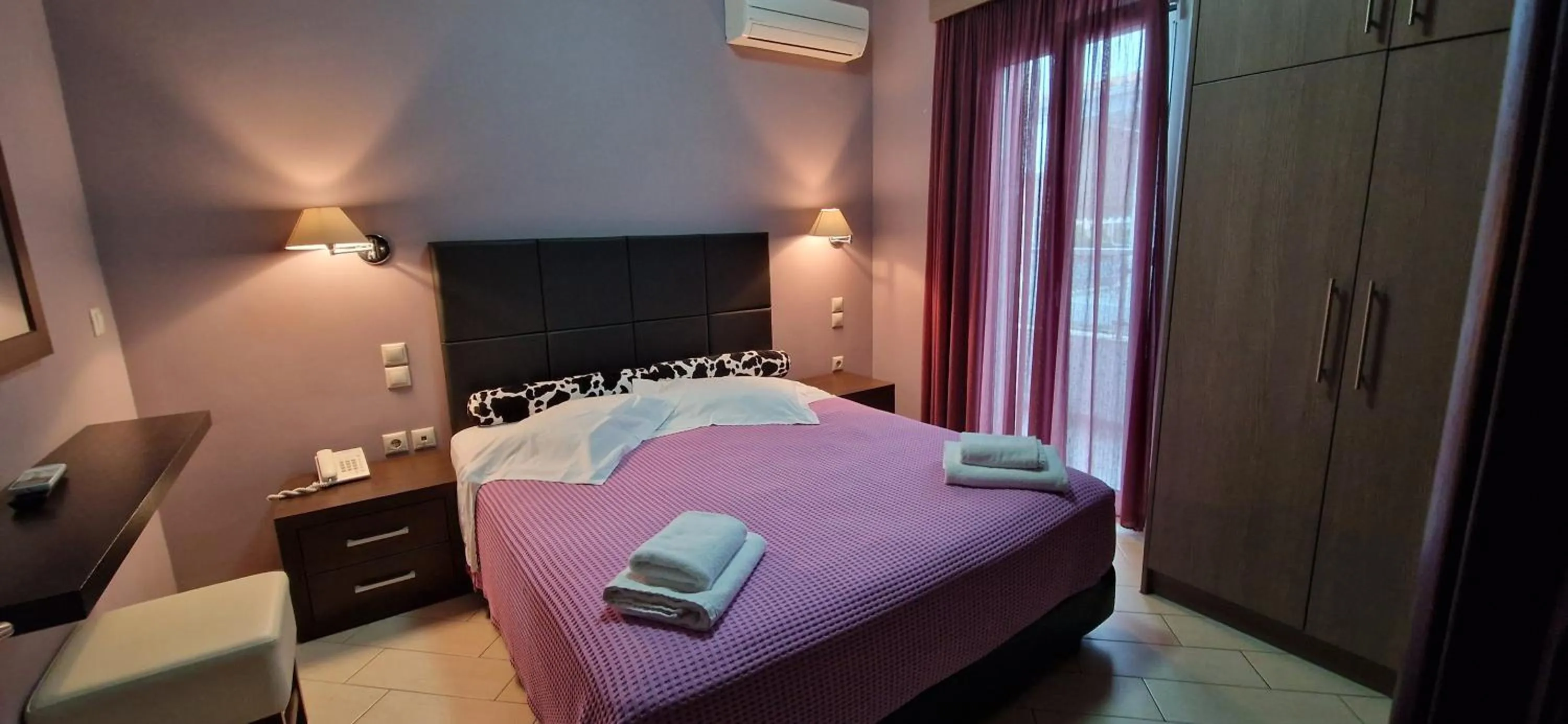 Bed in Christina Studios