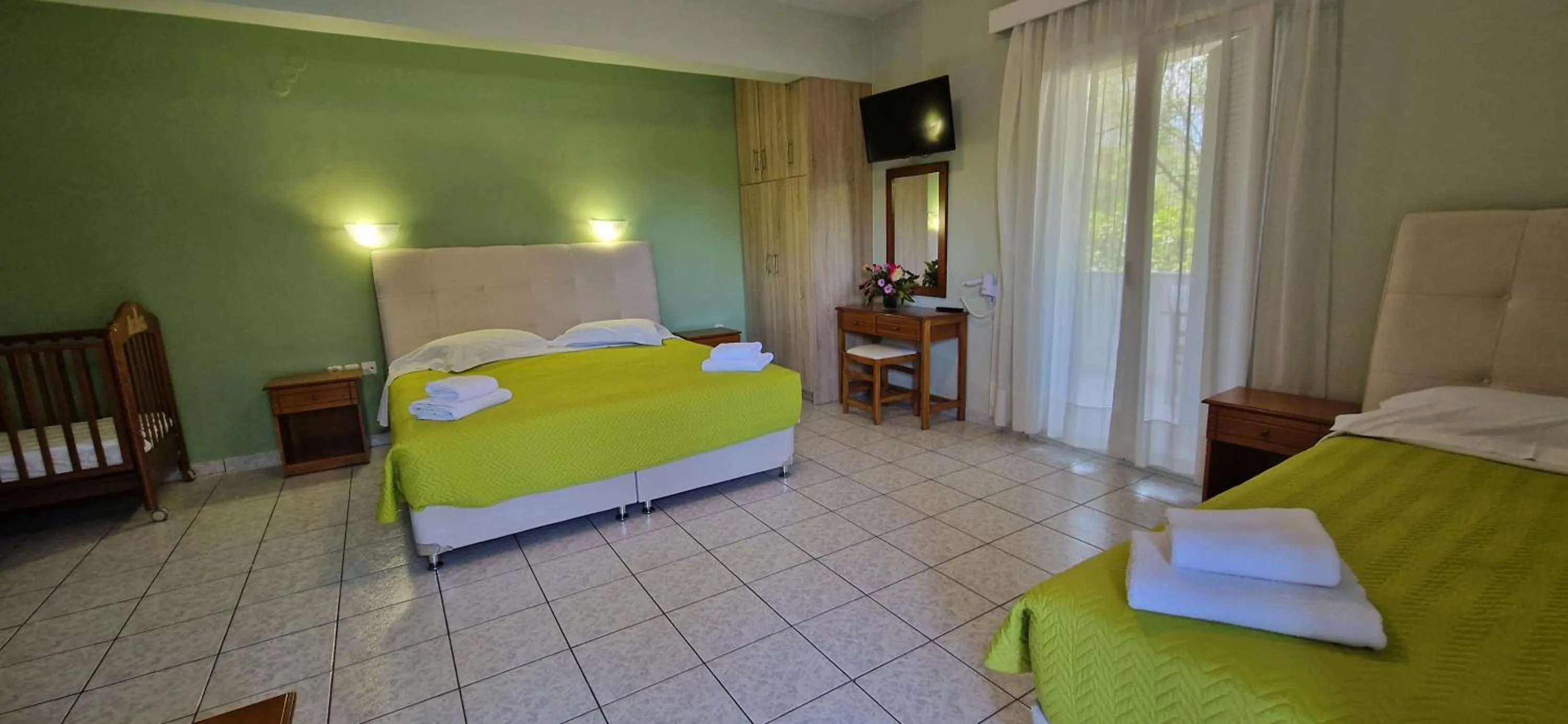 Bed in Christina Studios