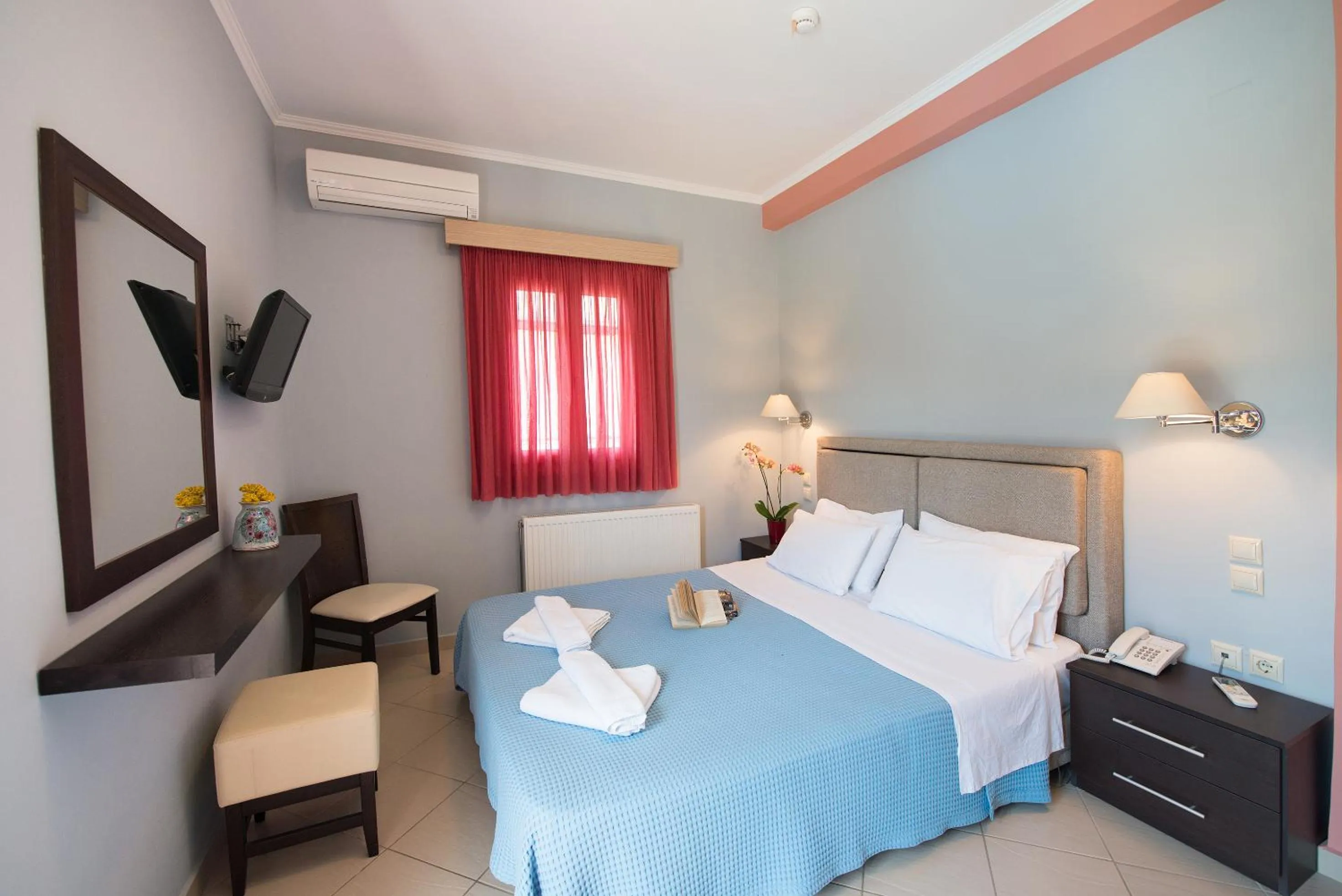 Bedroom, Bed in Christina Studios