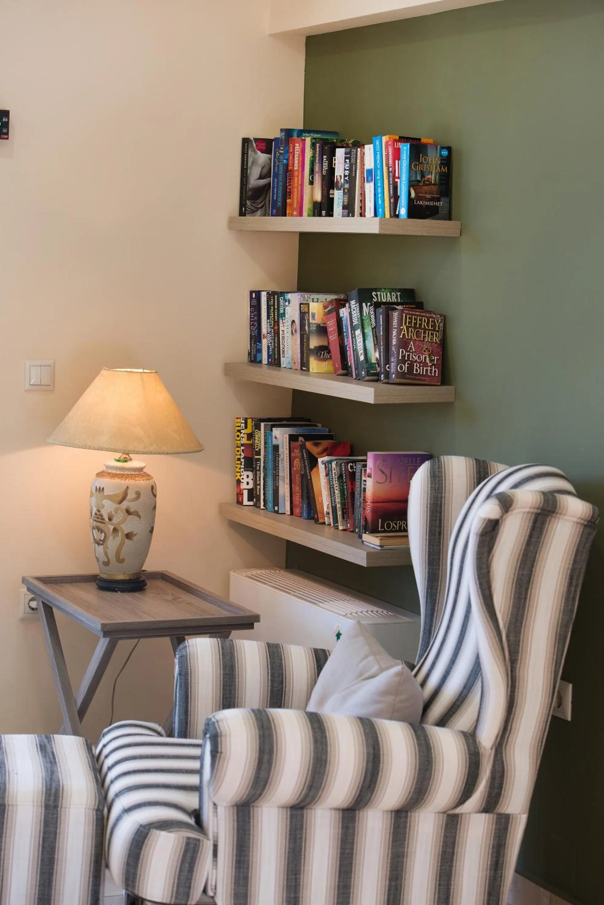 Library in Christina Studios