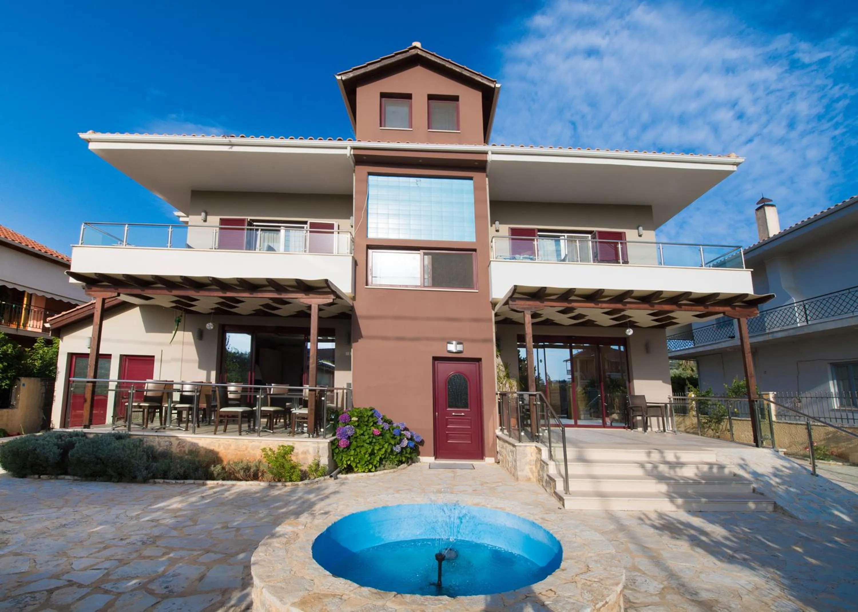 Facade/entrance in Christina Studios